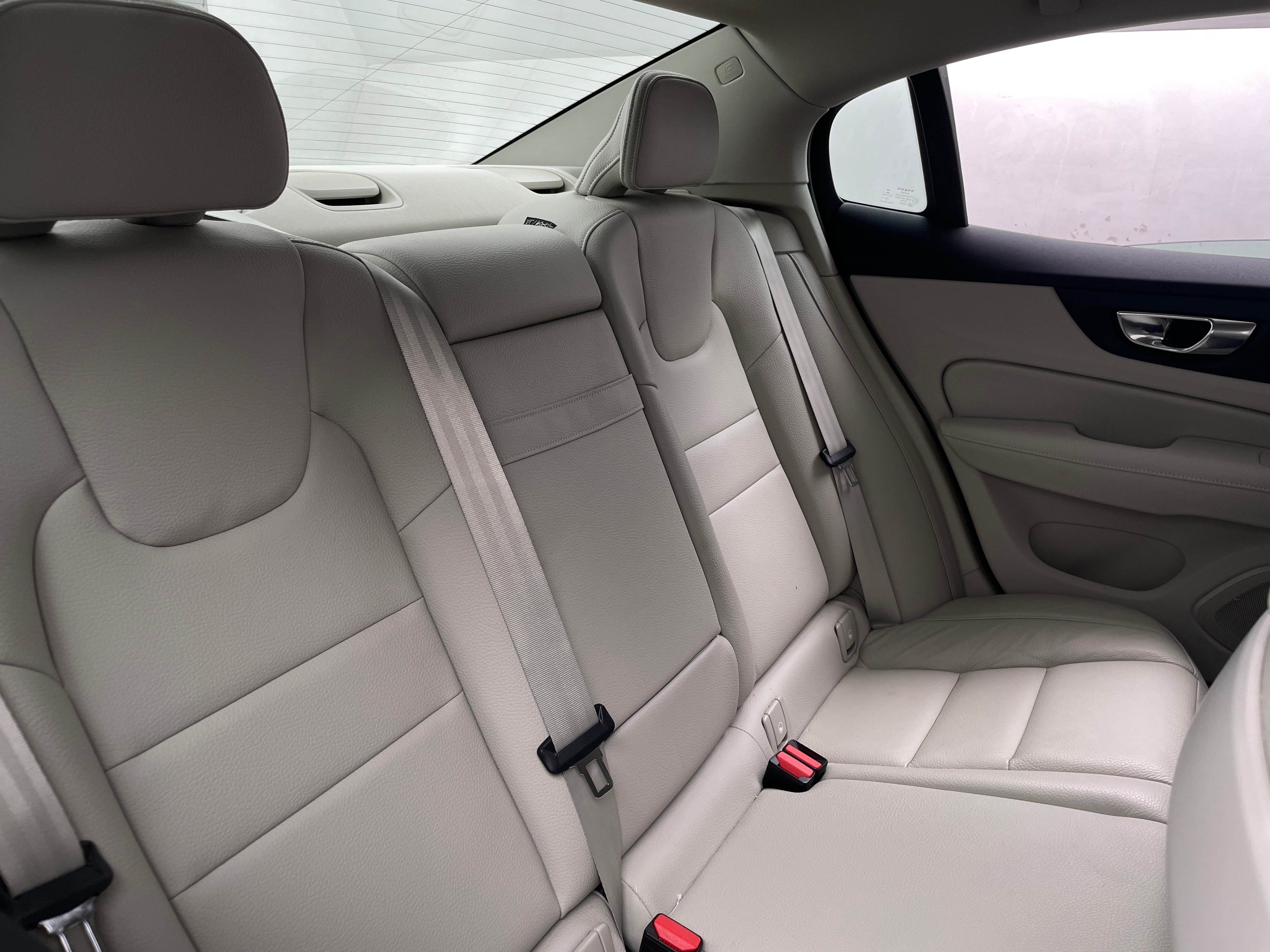 2021 Volvo S60 T5 Momentum 5