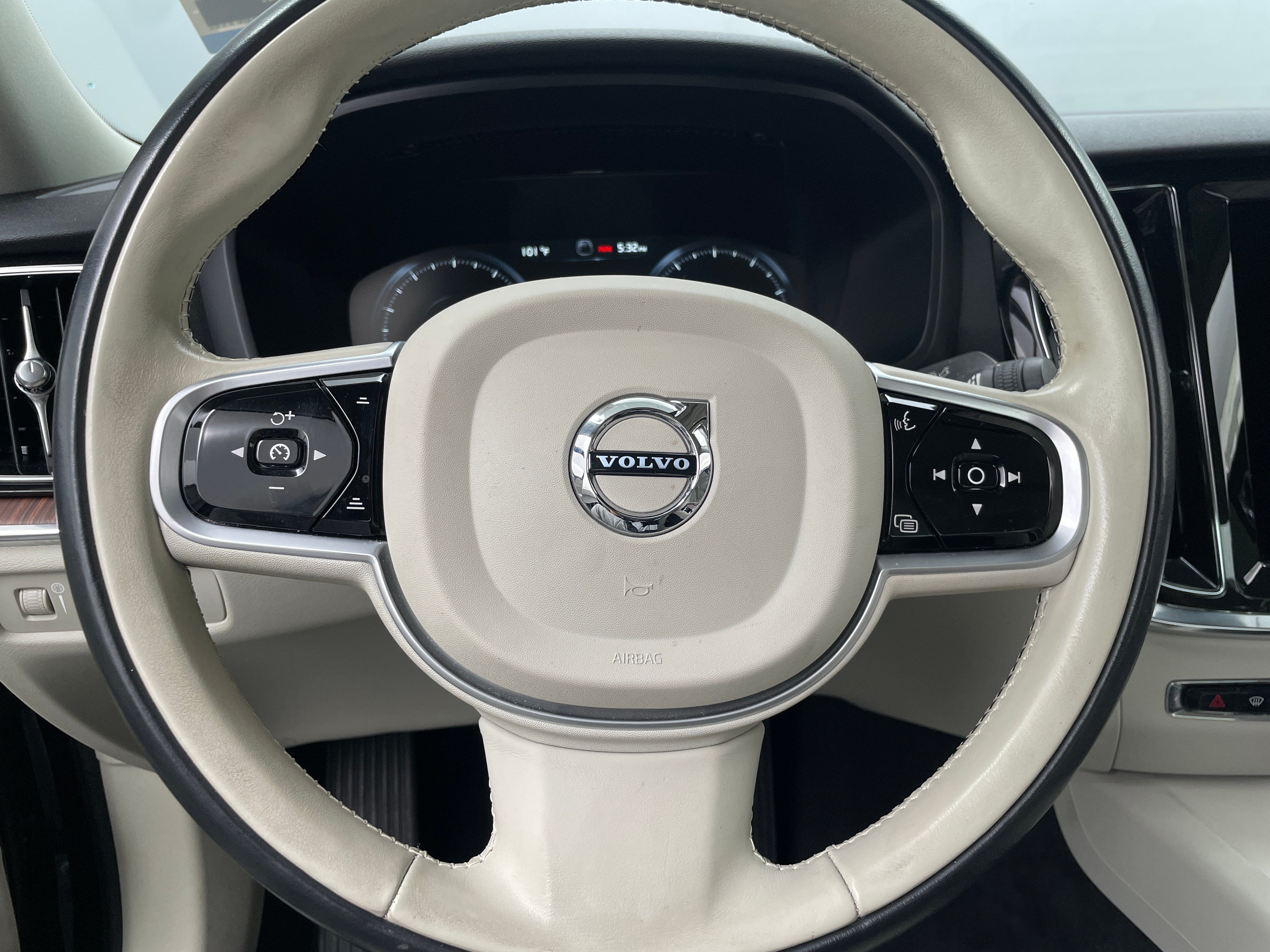 2021 Volvo S60 T5 Momentum 4