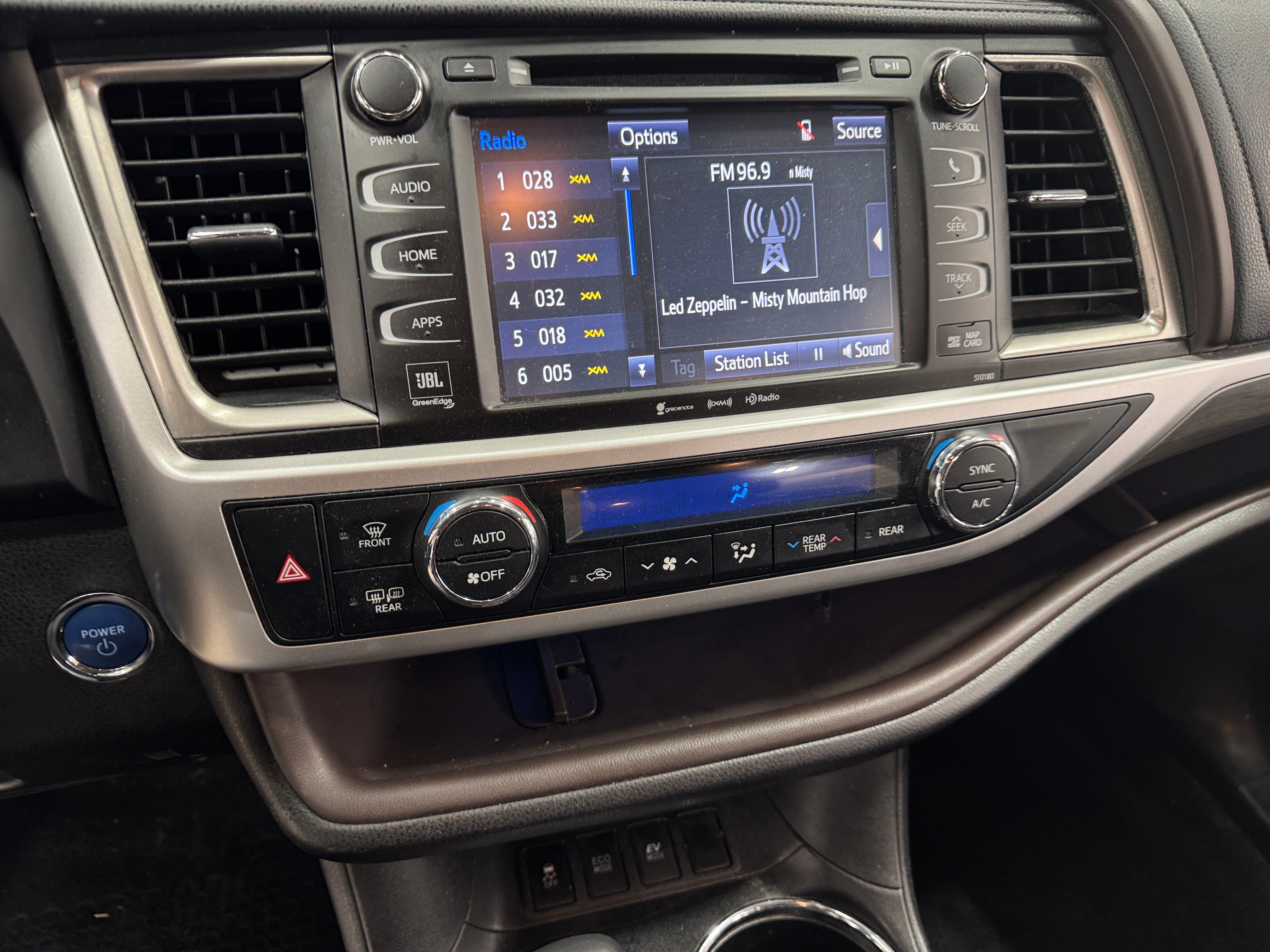 2017 Toyota Highlander Limited Platinum 3