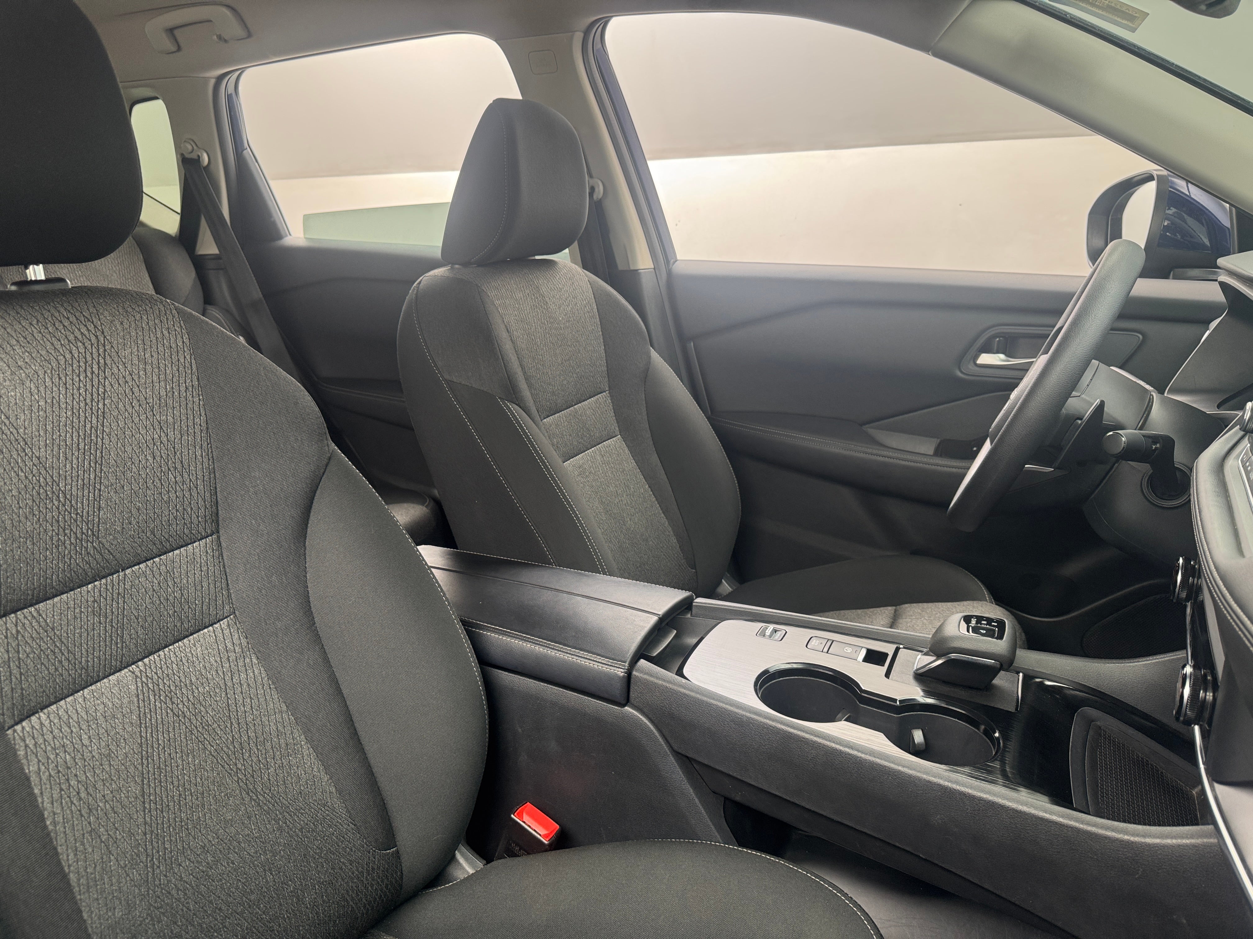2024 Nissan Rogue SV 2