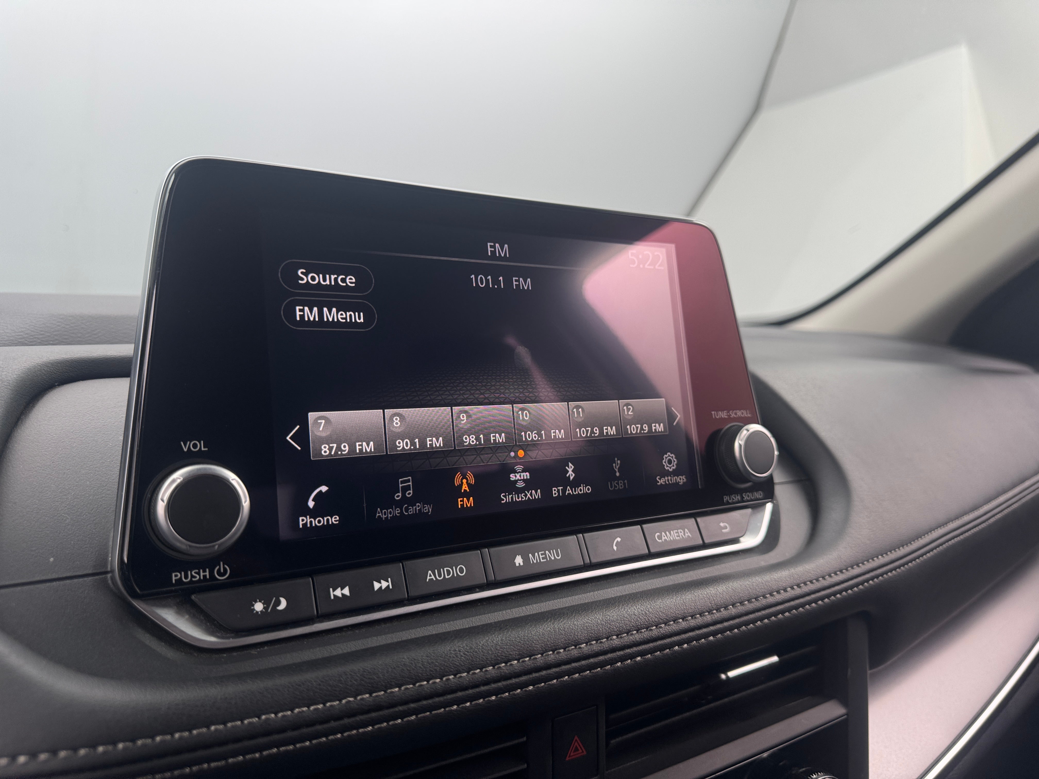 2024 Nissan Rogue SV 4