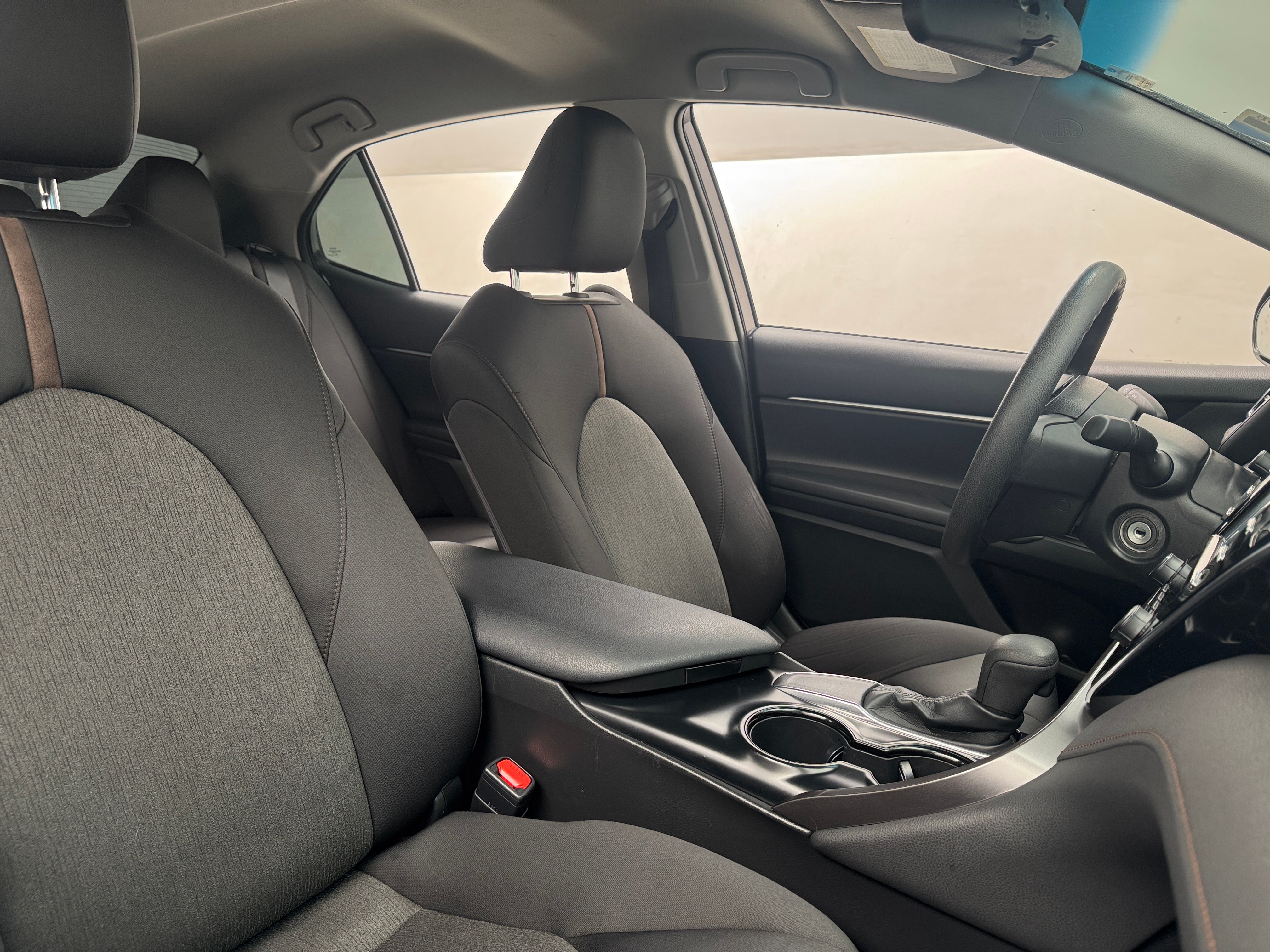 2018 Toyota Camry LE 2