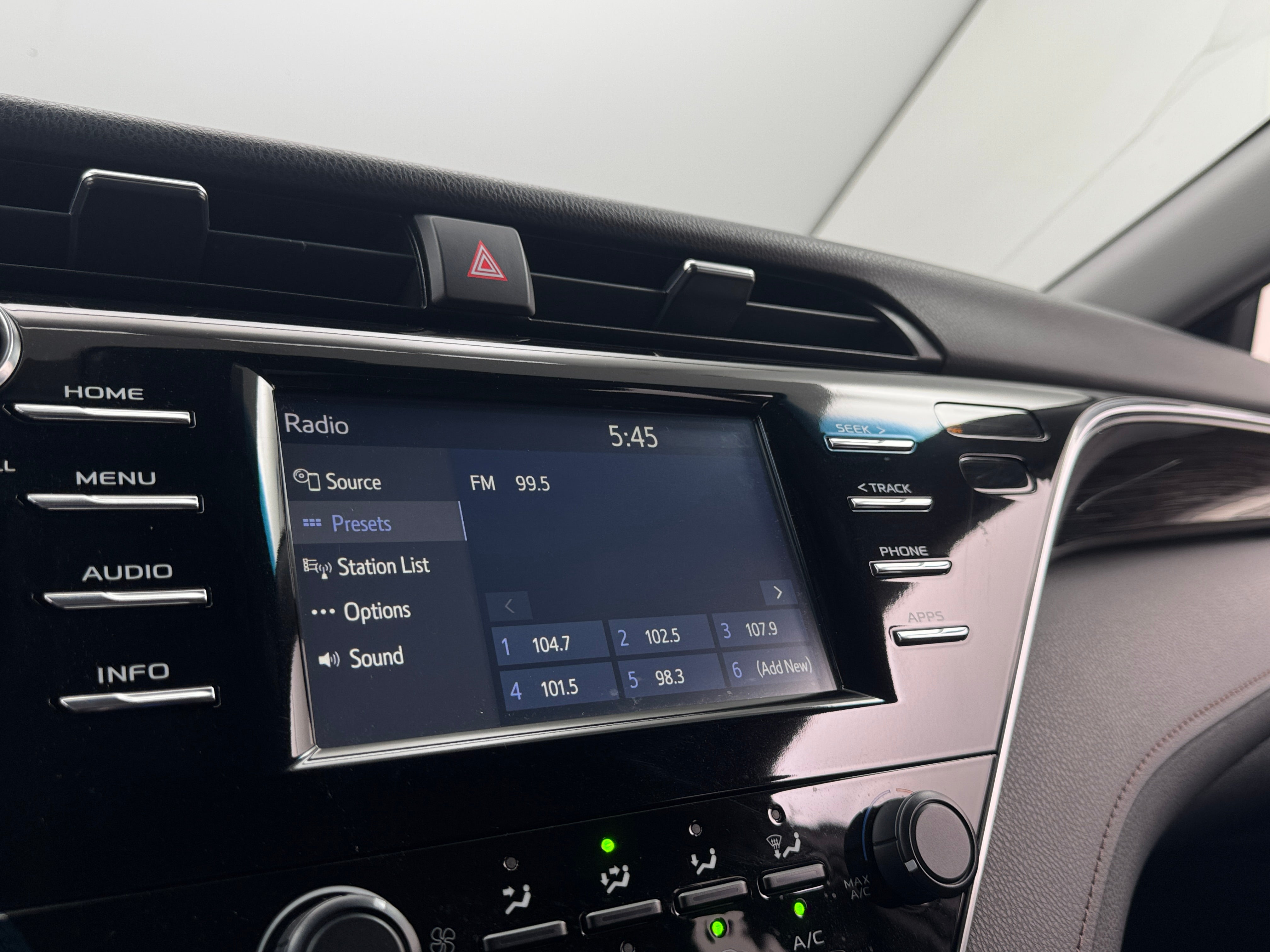 2018 Toyota Camry LE 4