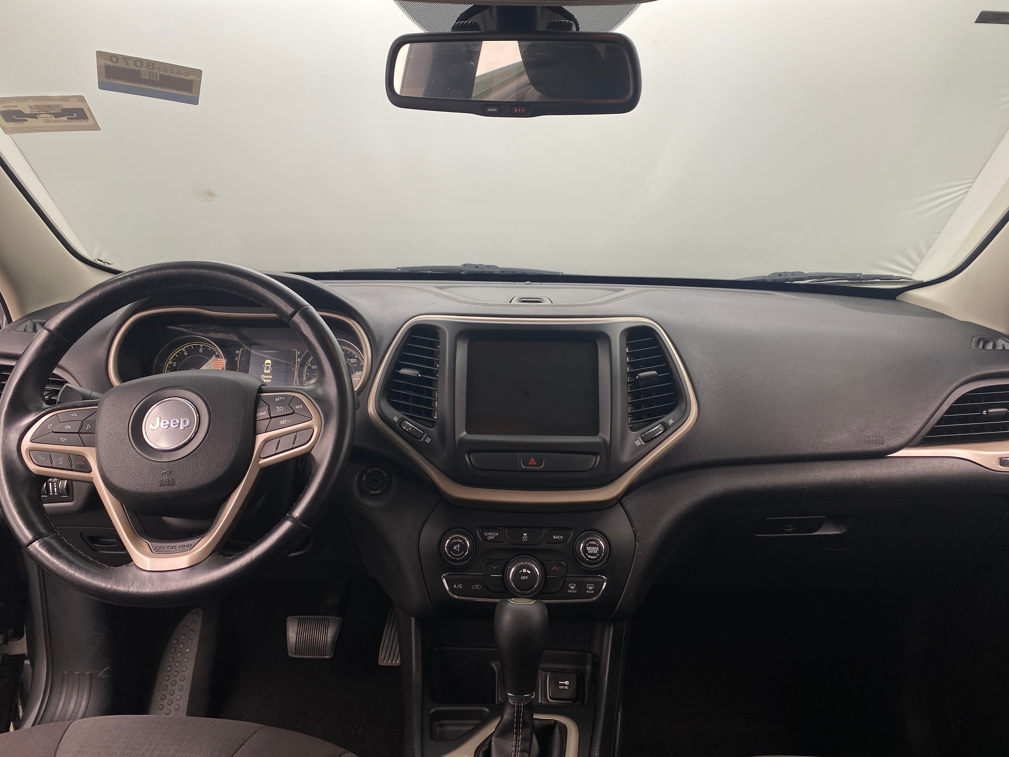 Thumbnail: 2017 Jeep Cherokee - 3