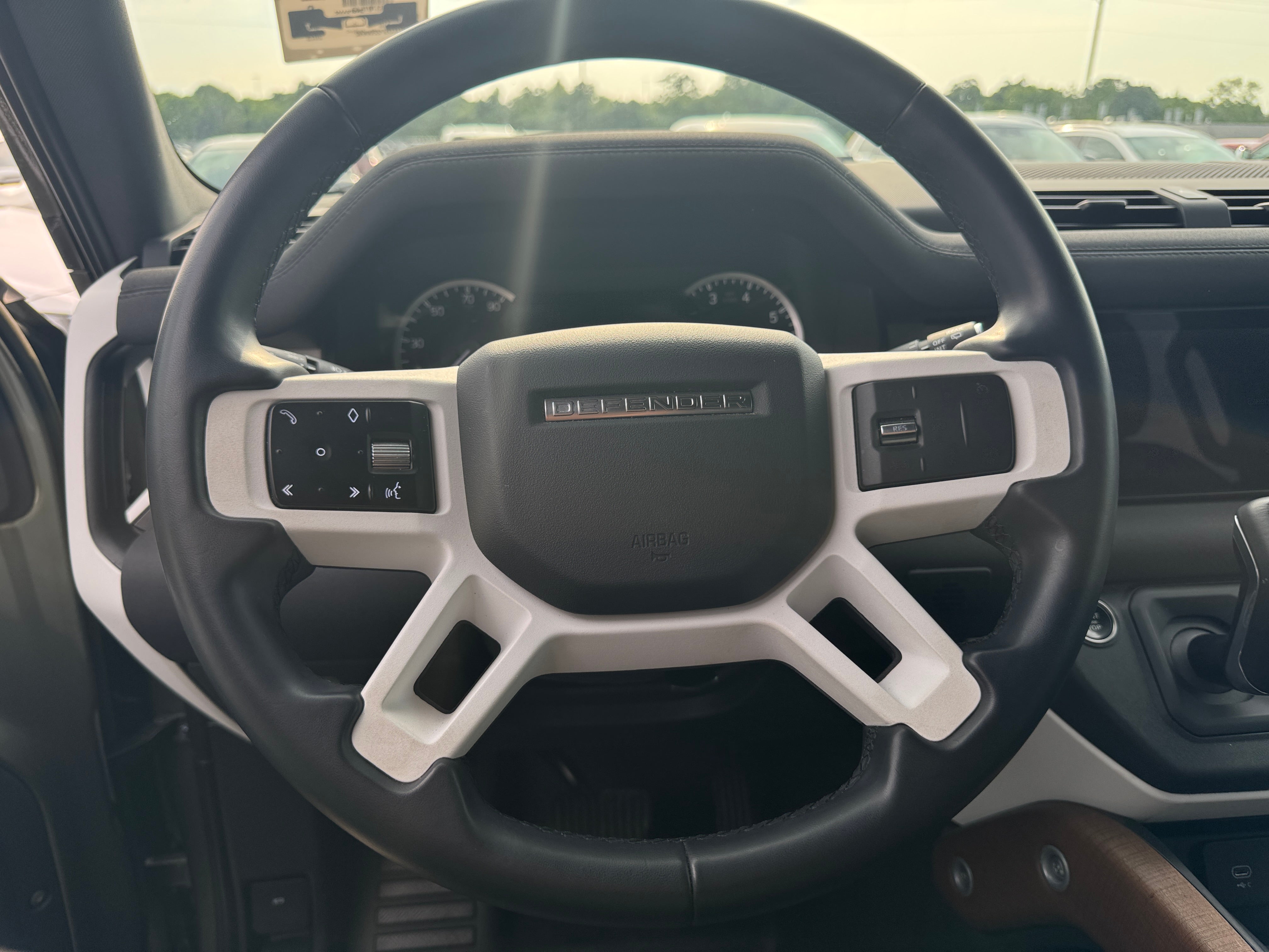 2023 Land Rover Defender 110 4