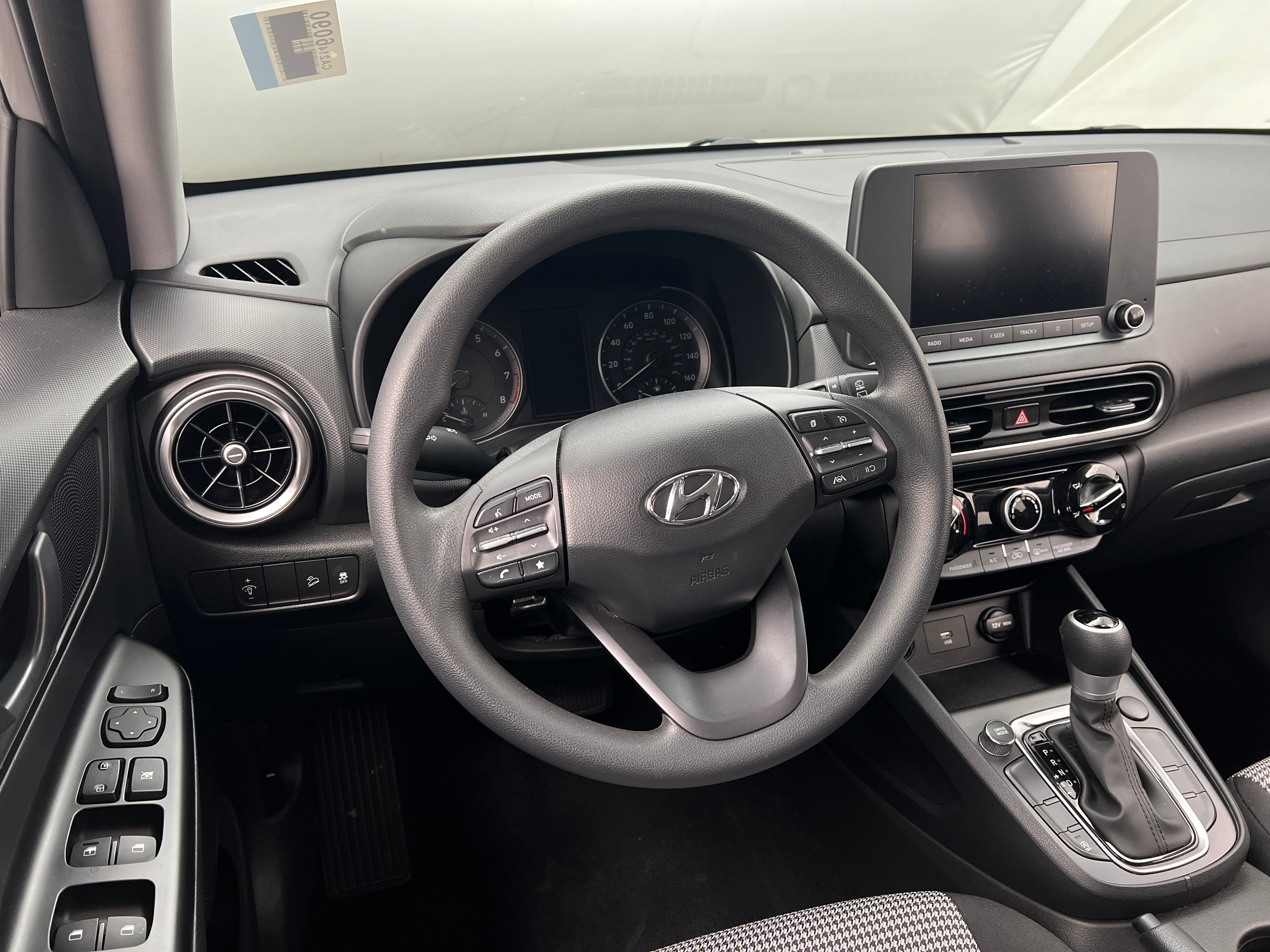 2023 Hyundai Kona SE 5