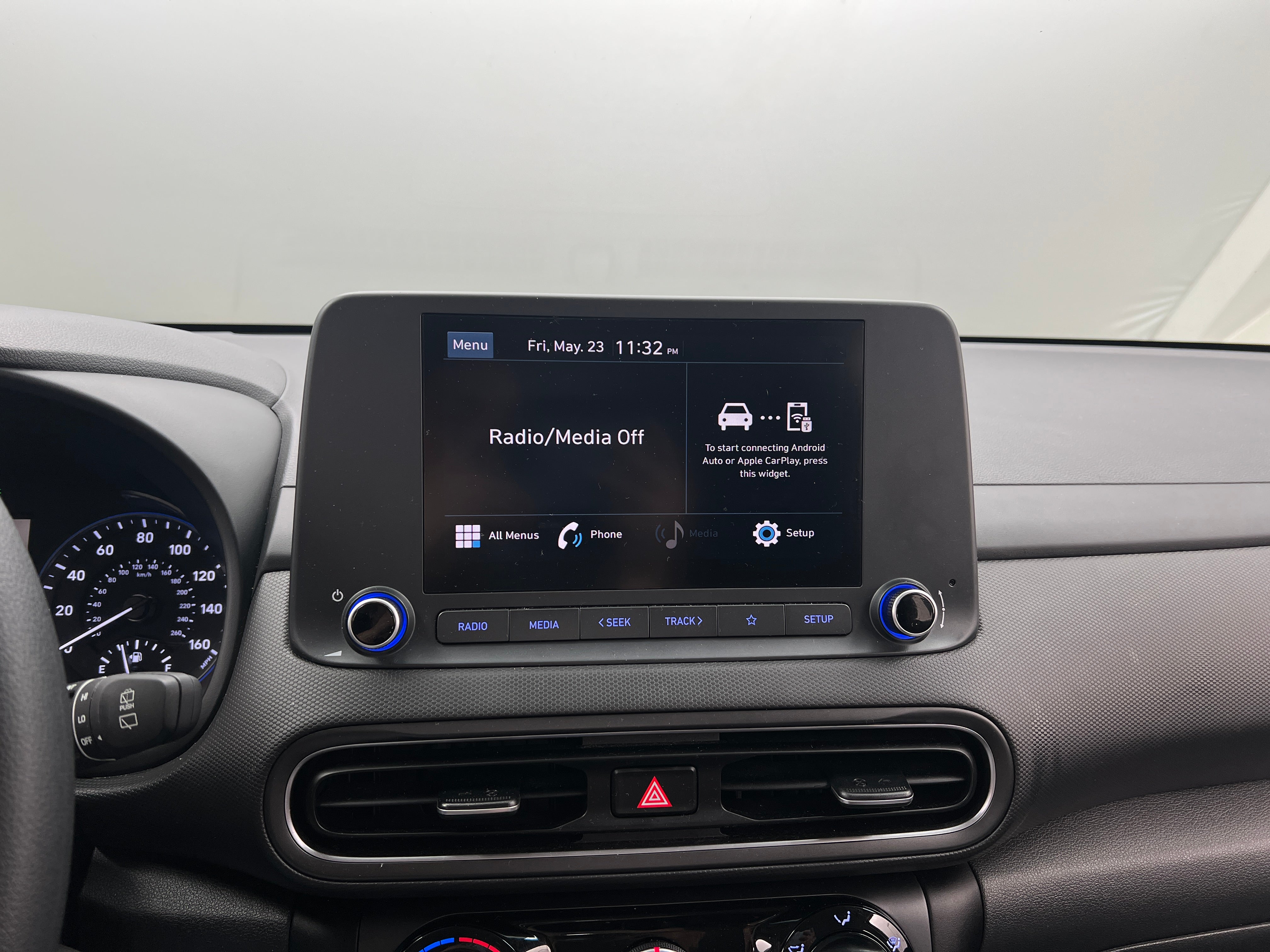 2023 Hyundai Kona SE 4