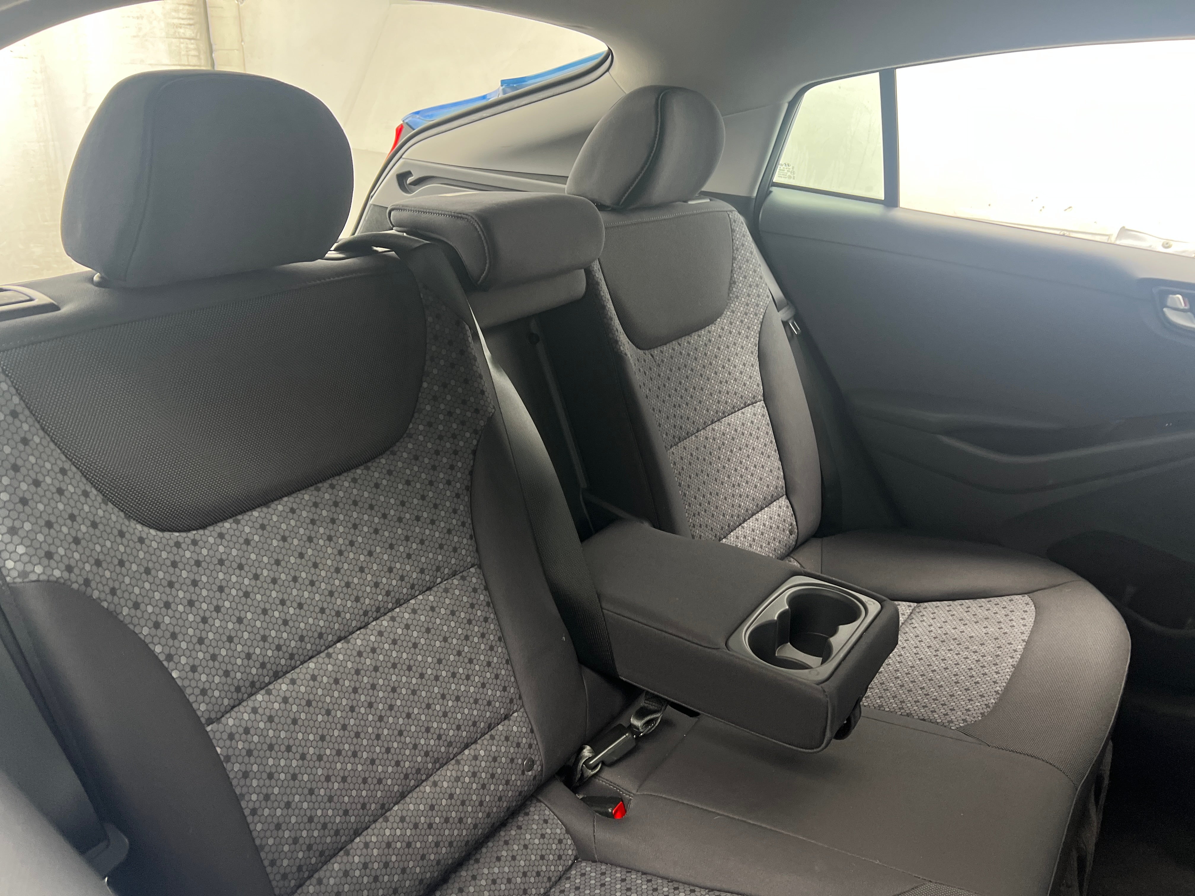 2018 Hyundai Ioniq SEL 6