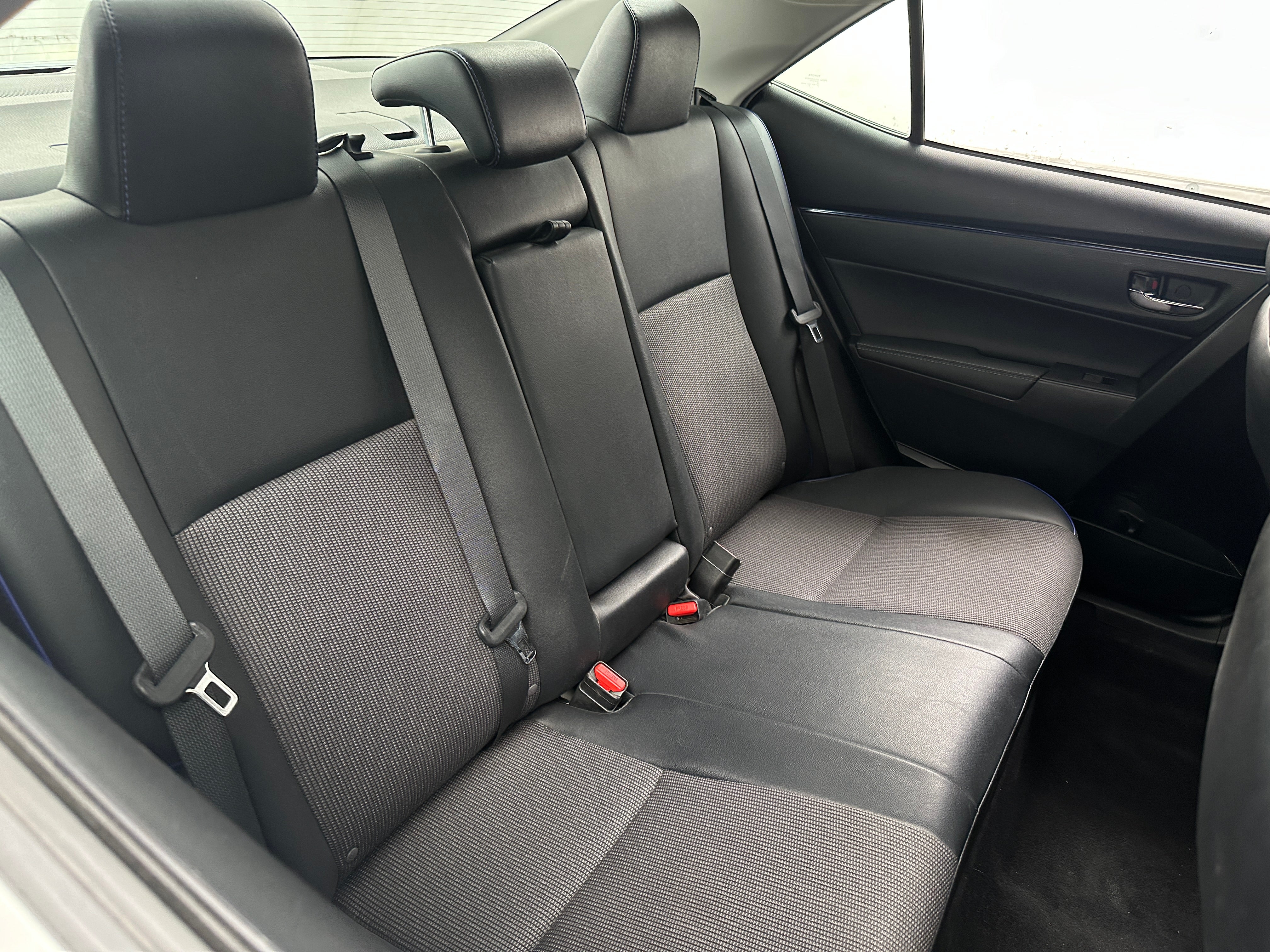 2018 Toyota Corolla SE 6