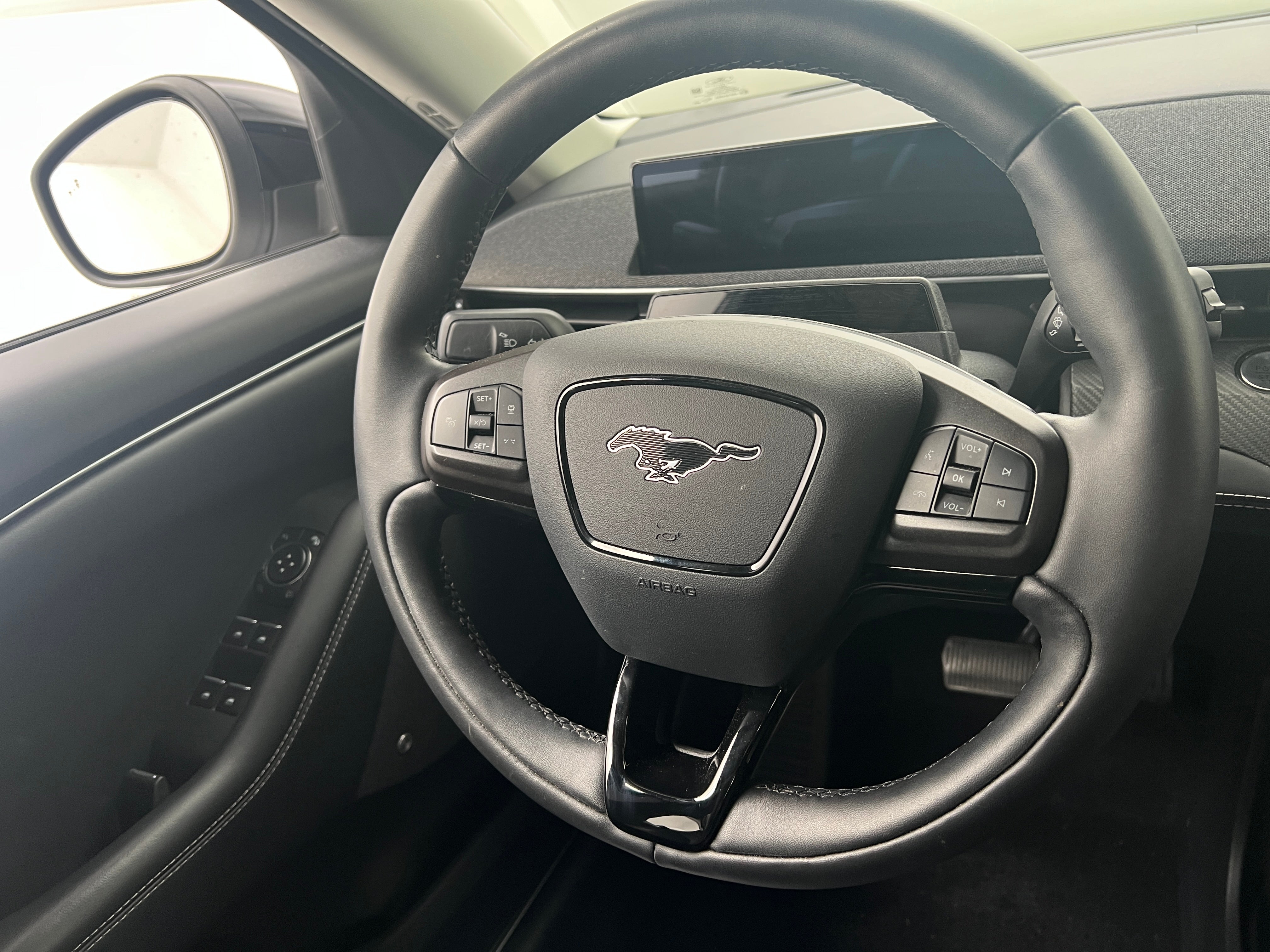 2021 Ford Mustang Mach-E Premium 4