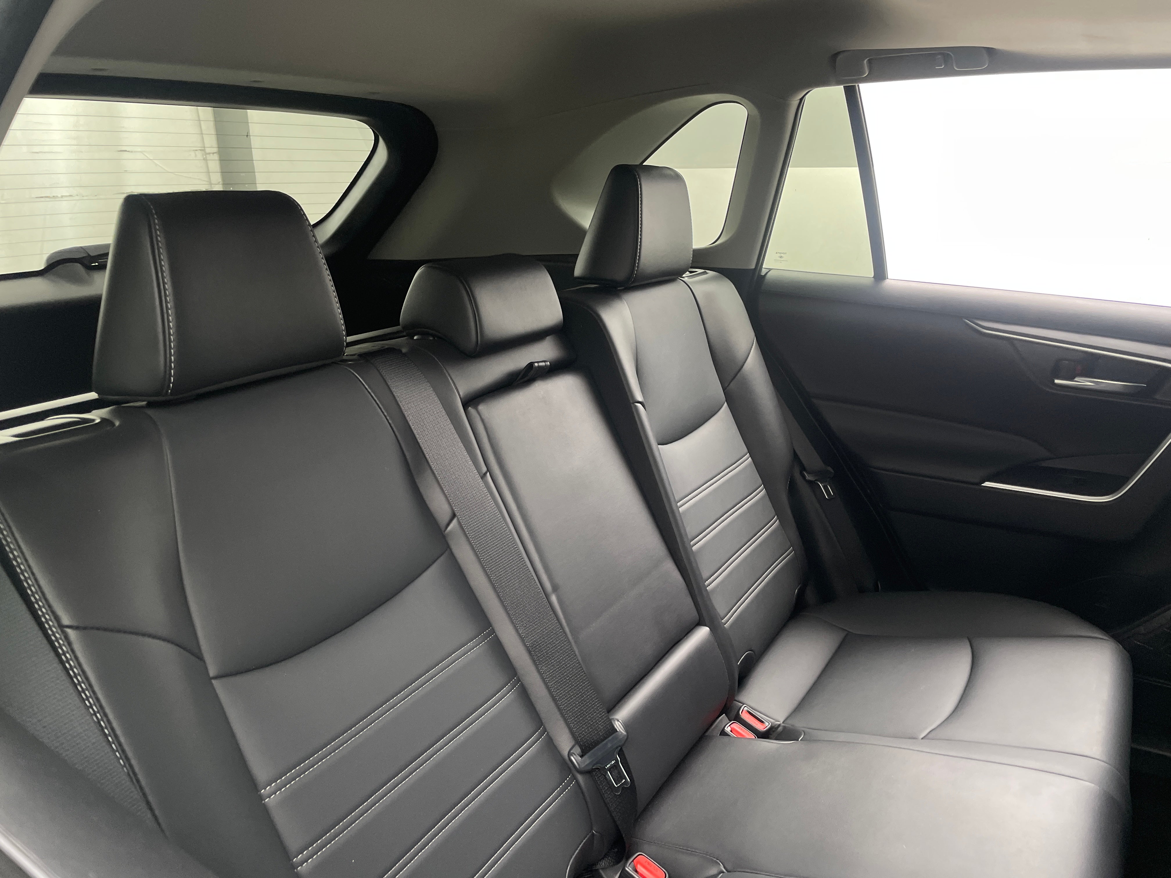 2023 Toyota RAV4 XLE Premium 5
