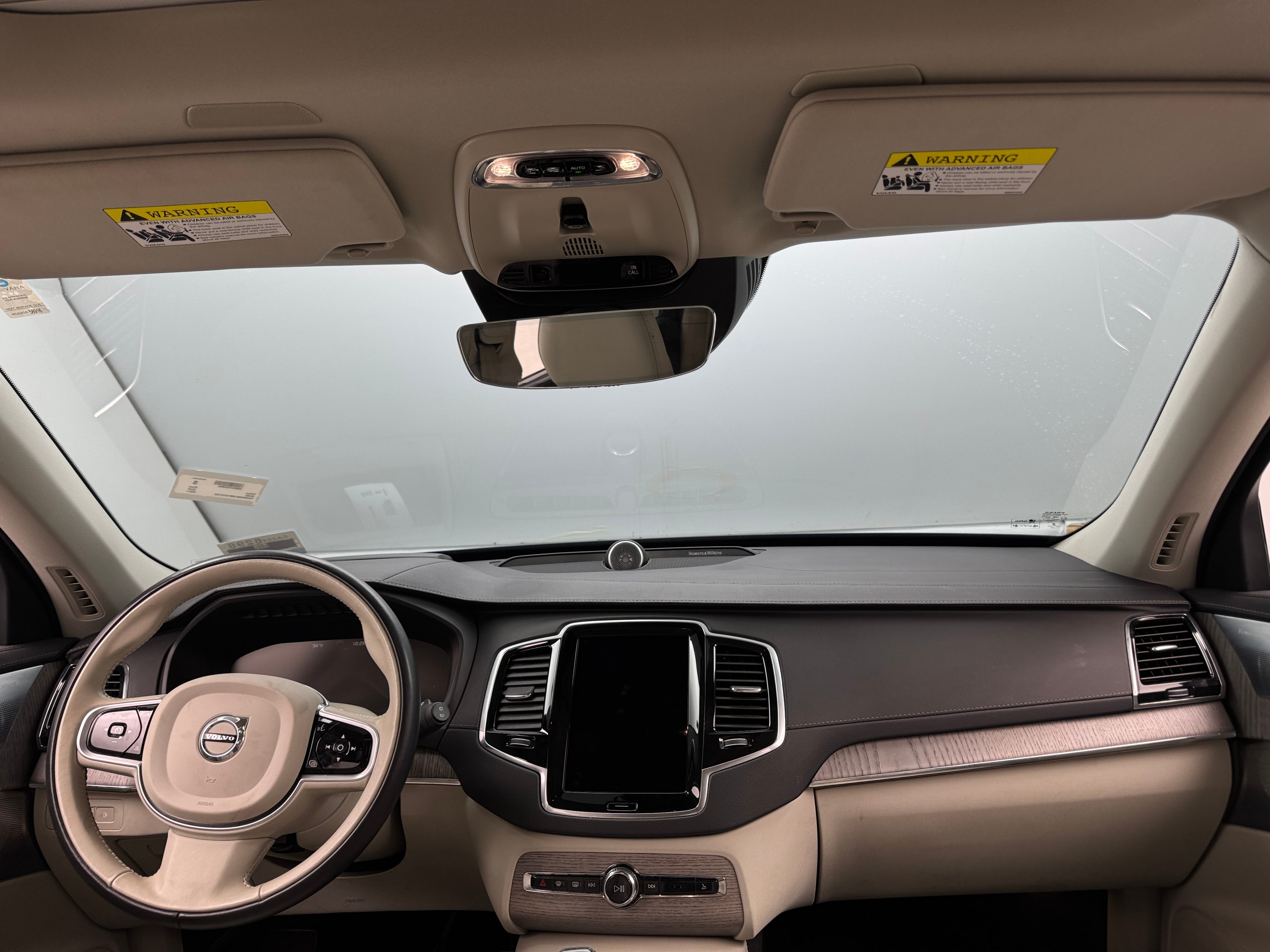 2021 Volvo XC90 T8 Plus 2