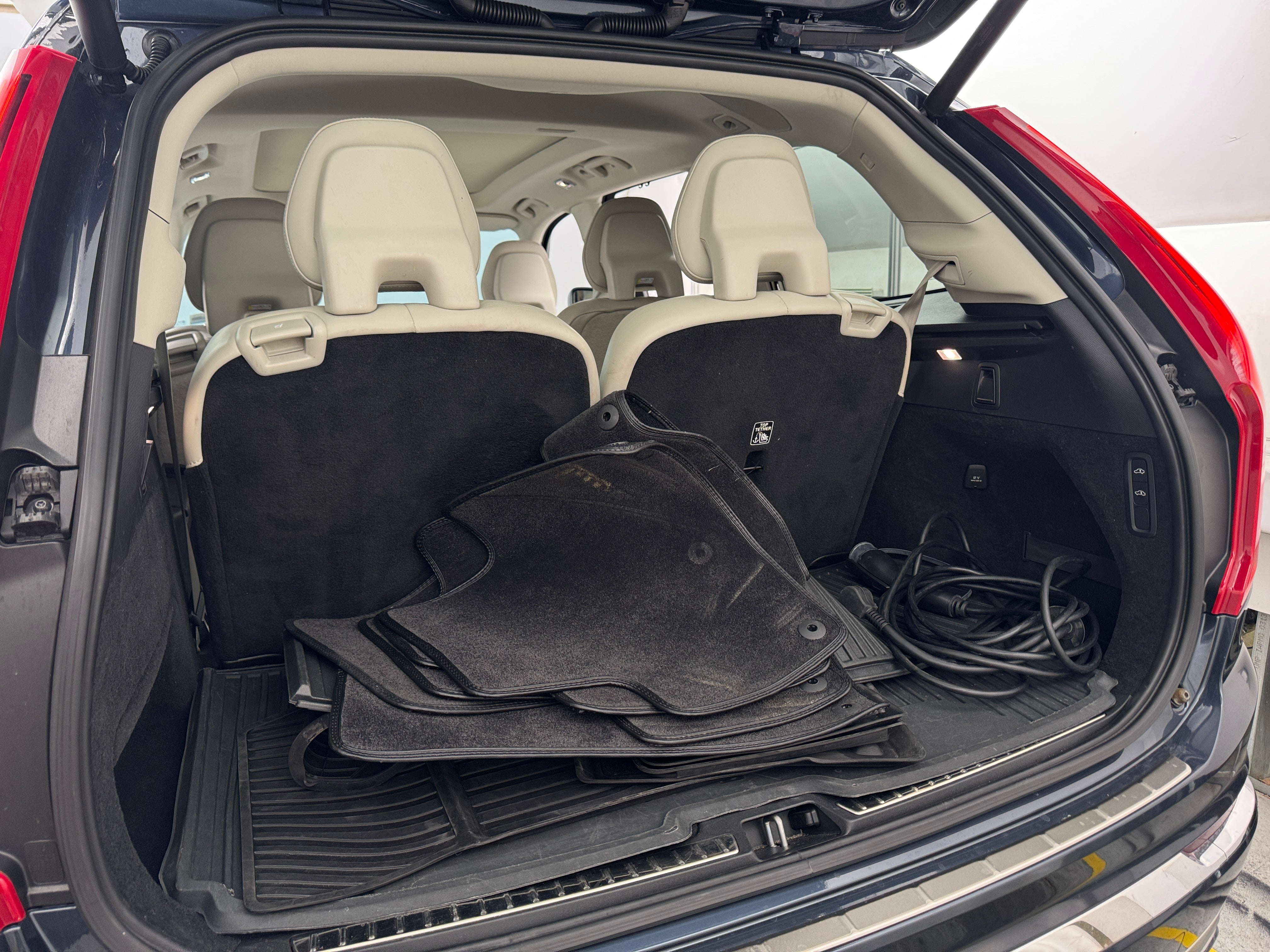 2021 Volvo XC90 T8 Plus 6