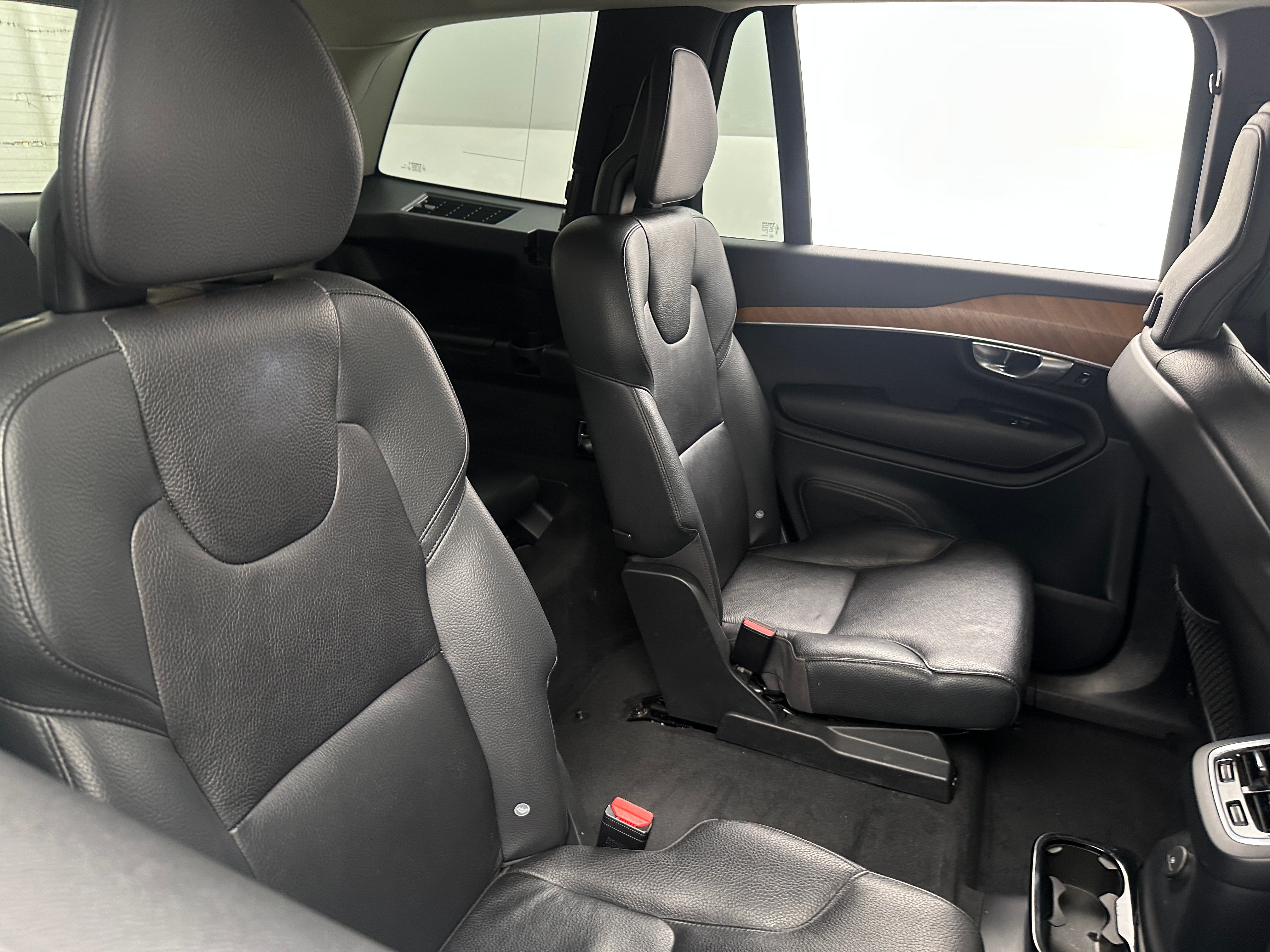 2022 Volvo XC90  5