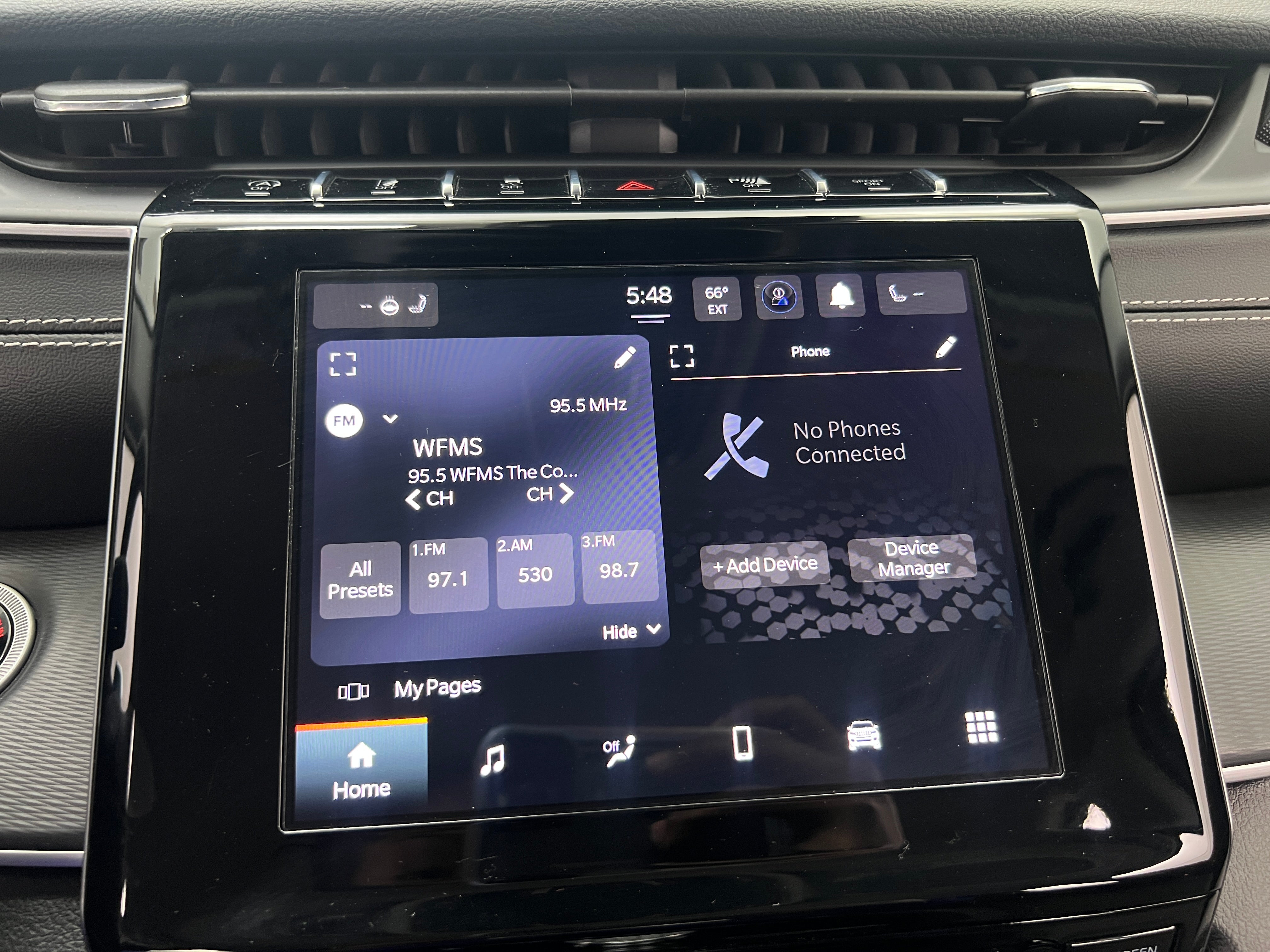 2023 Jeep Grand Cherokee Laredo 4
