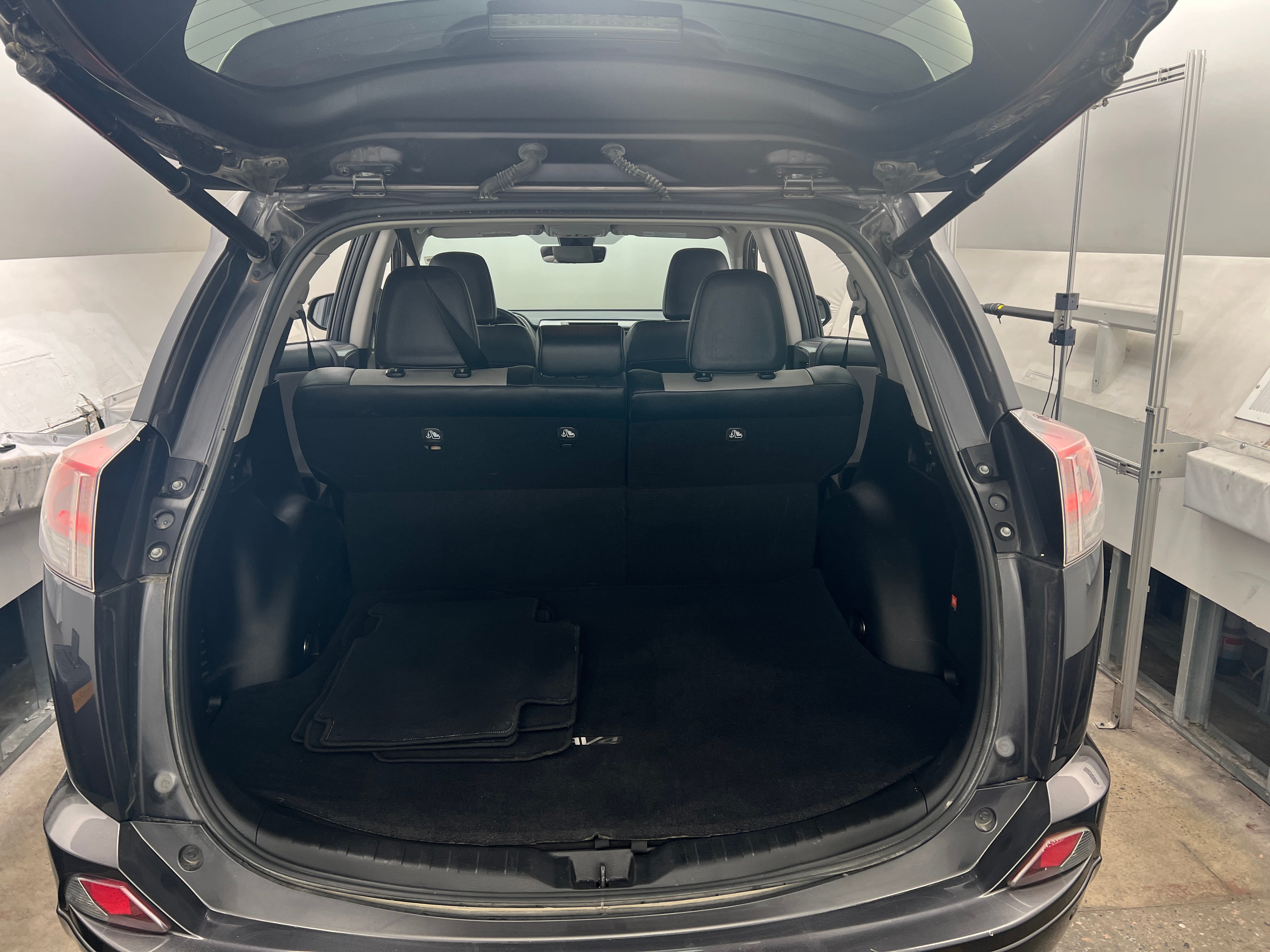 2017 Toyota RAV4 Platinum 6