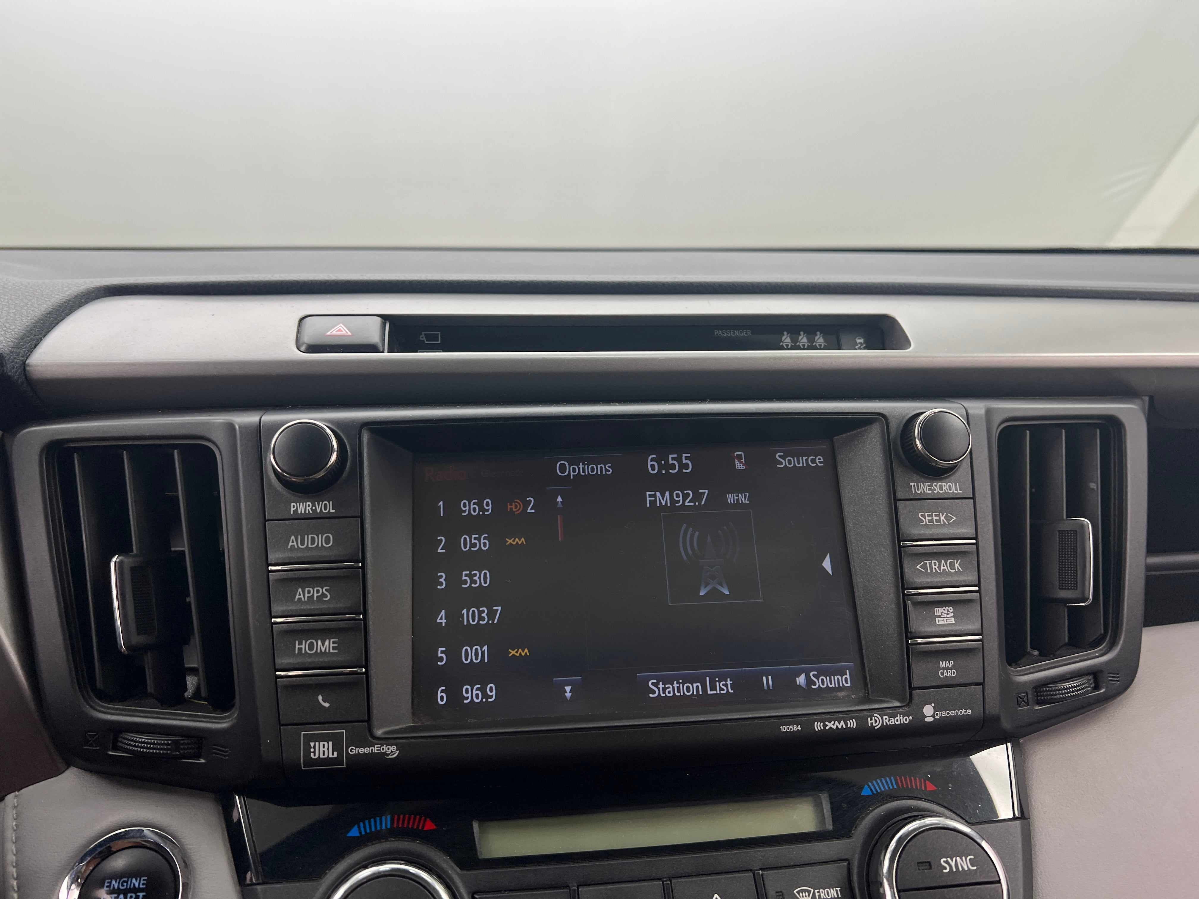 2017 Toyota RAV4 Platinum 3