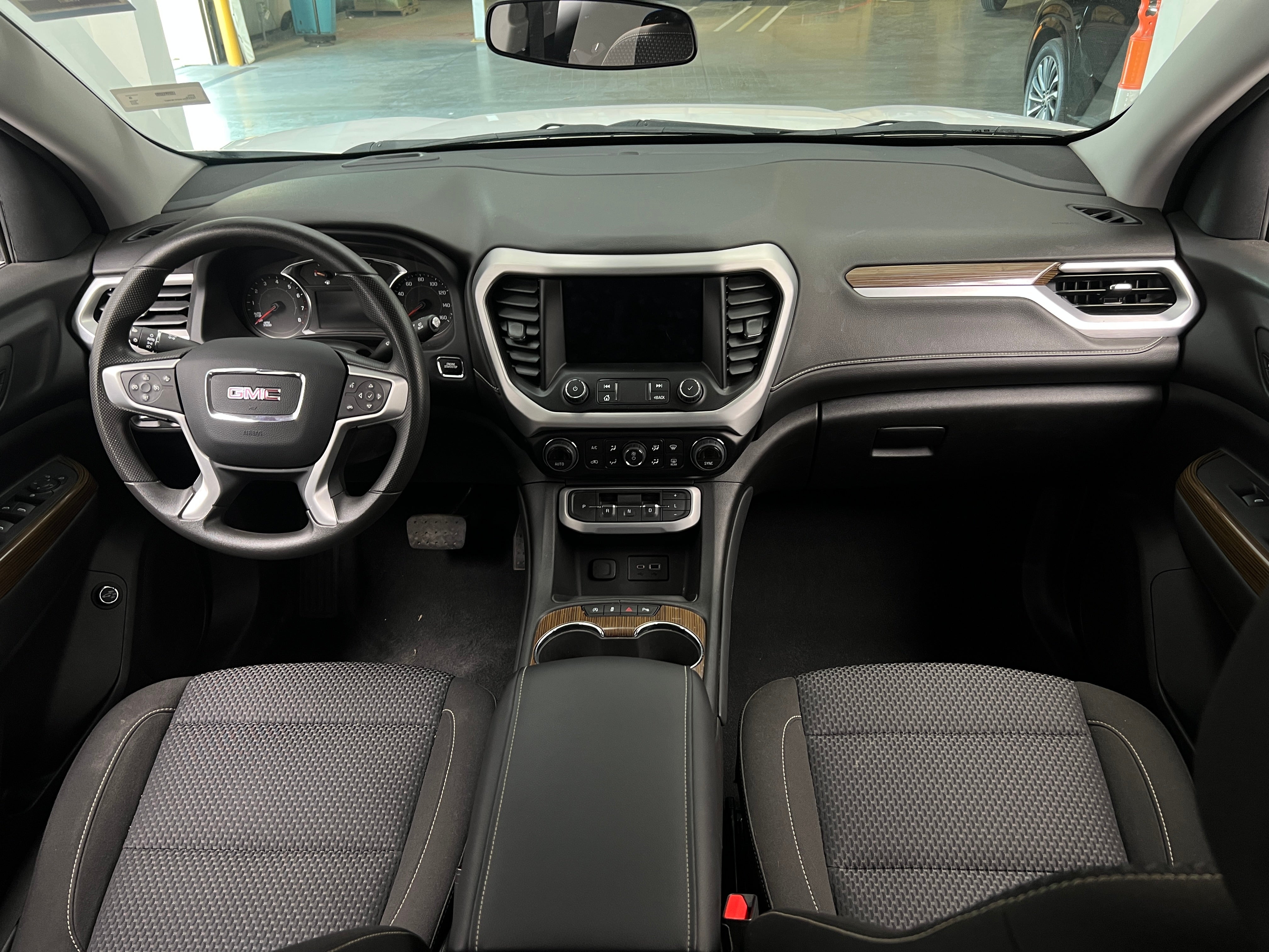 2023 GMC Acadia SLE 3