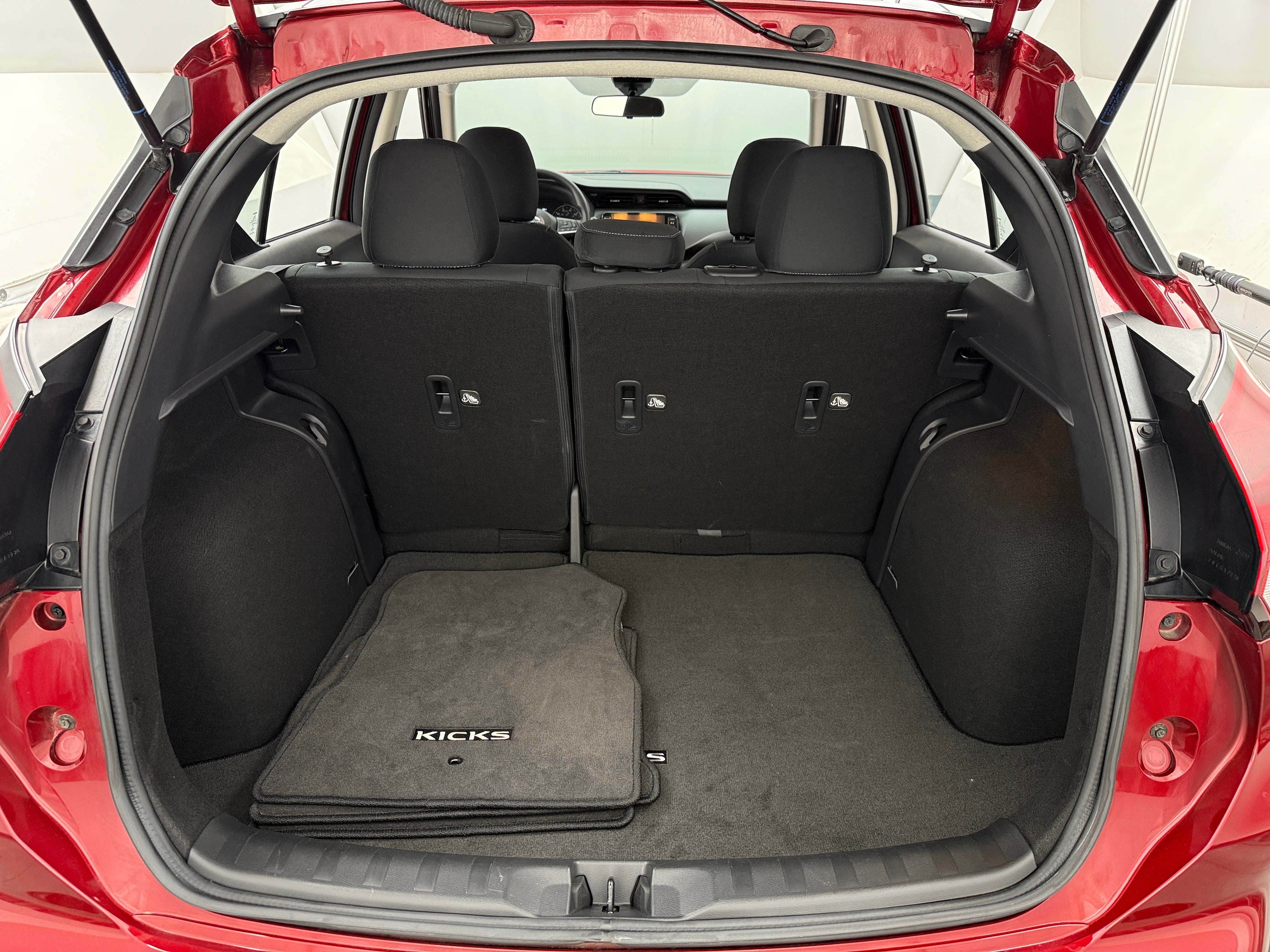 2021 Nissan Kicks SV 7