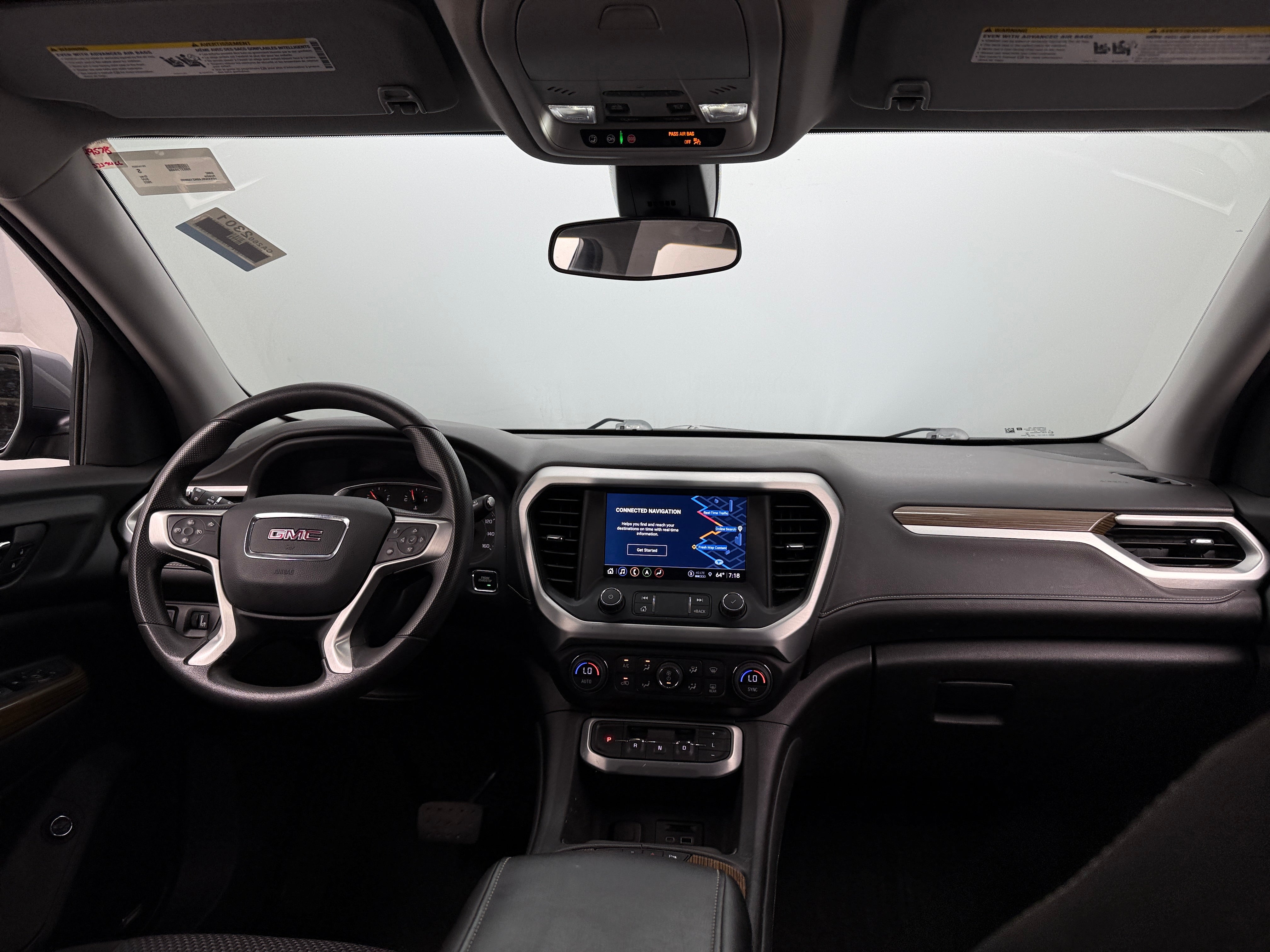 2022 GMC Acadia SLE 3