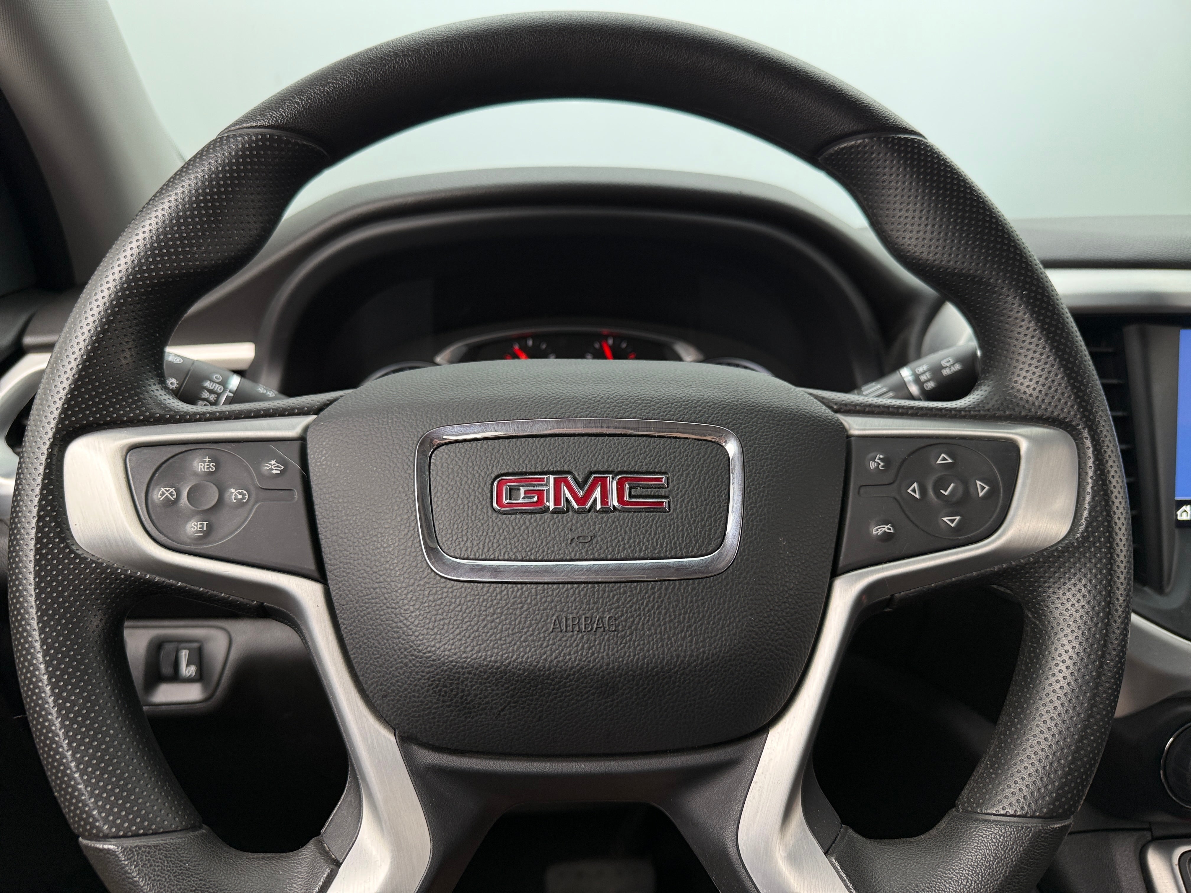 2022 GMC Acadia SLE 5