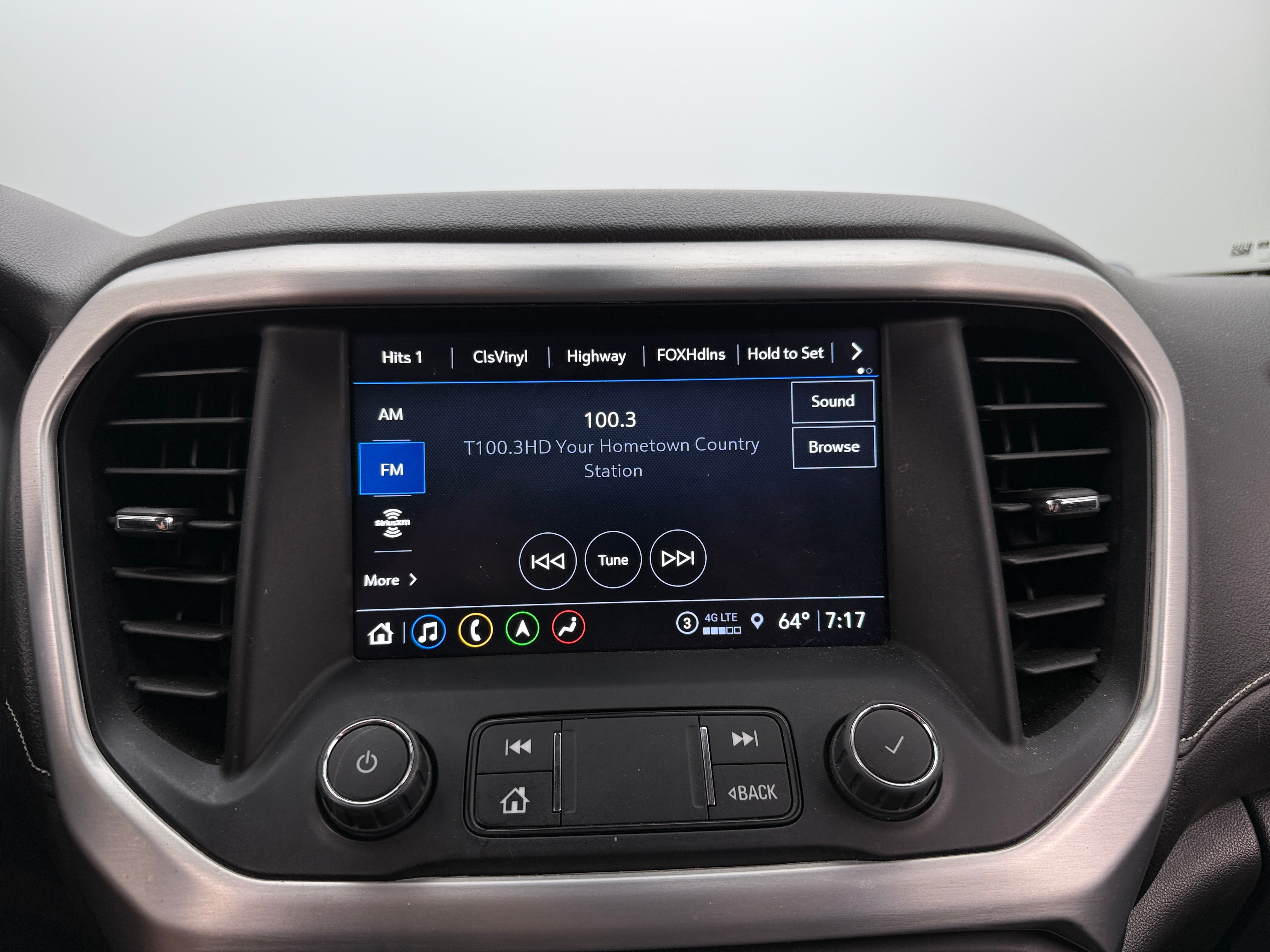 2022 GMC Acadia SLE 4