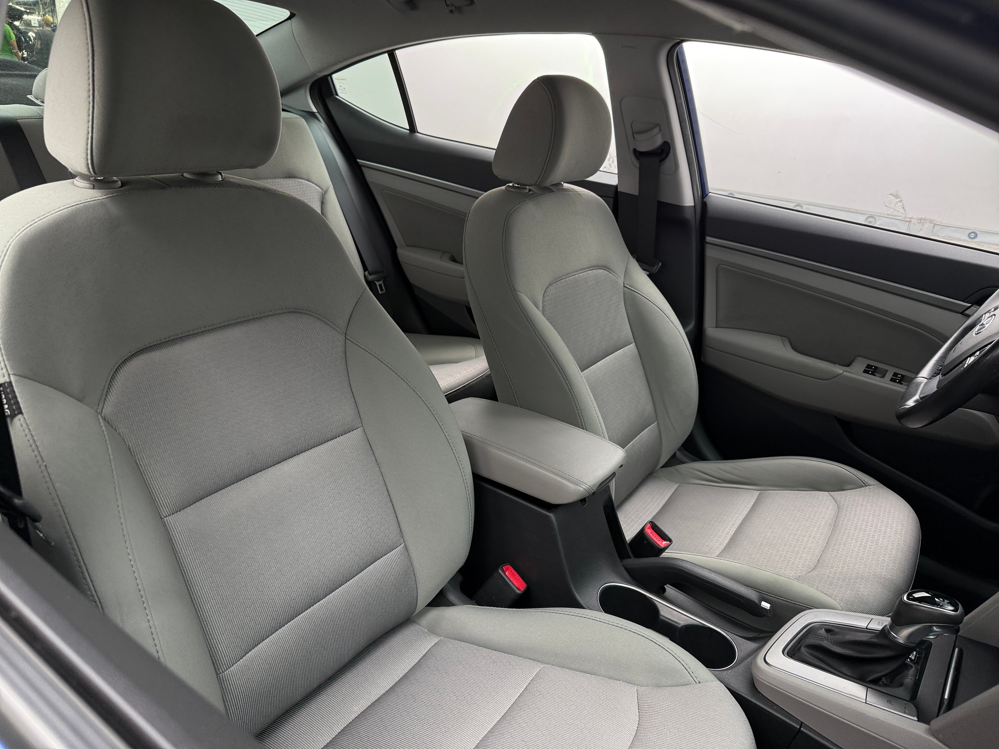 2017 Hyundai Elantra SE 2