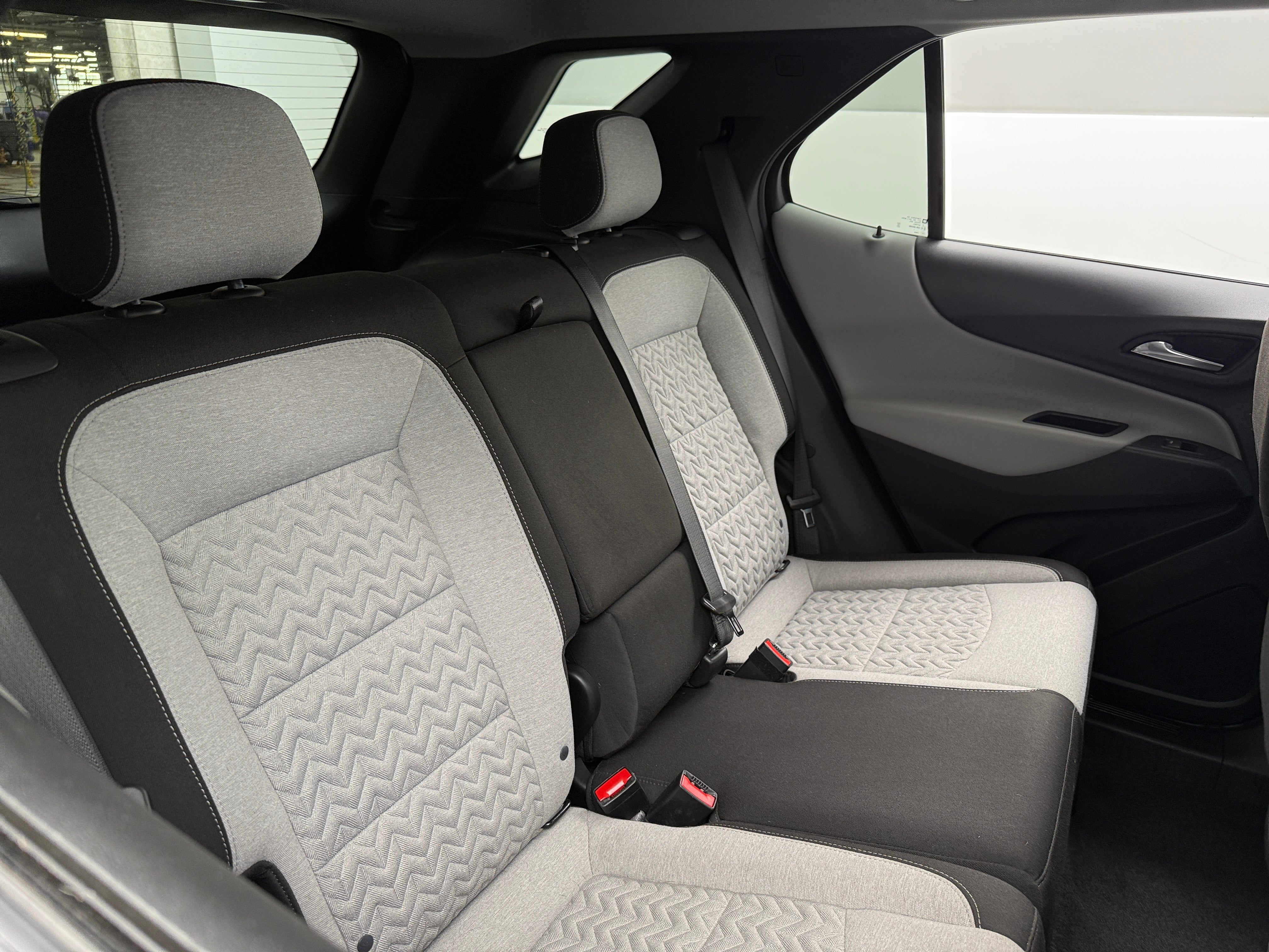 2022 Chevrolet Equinox LS 6