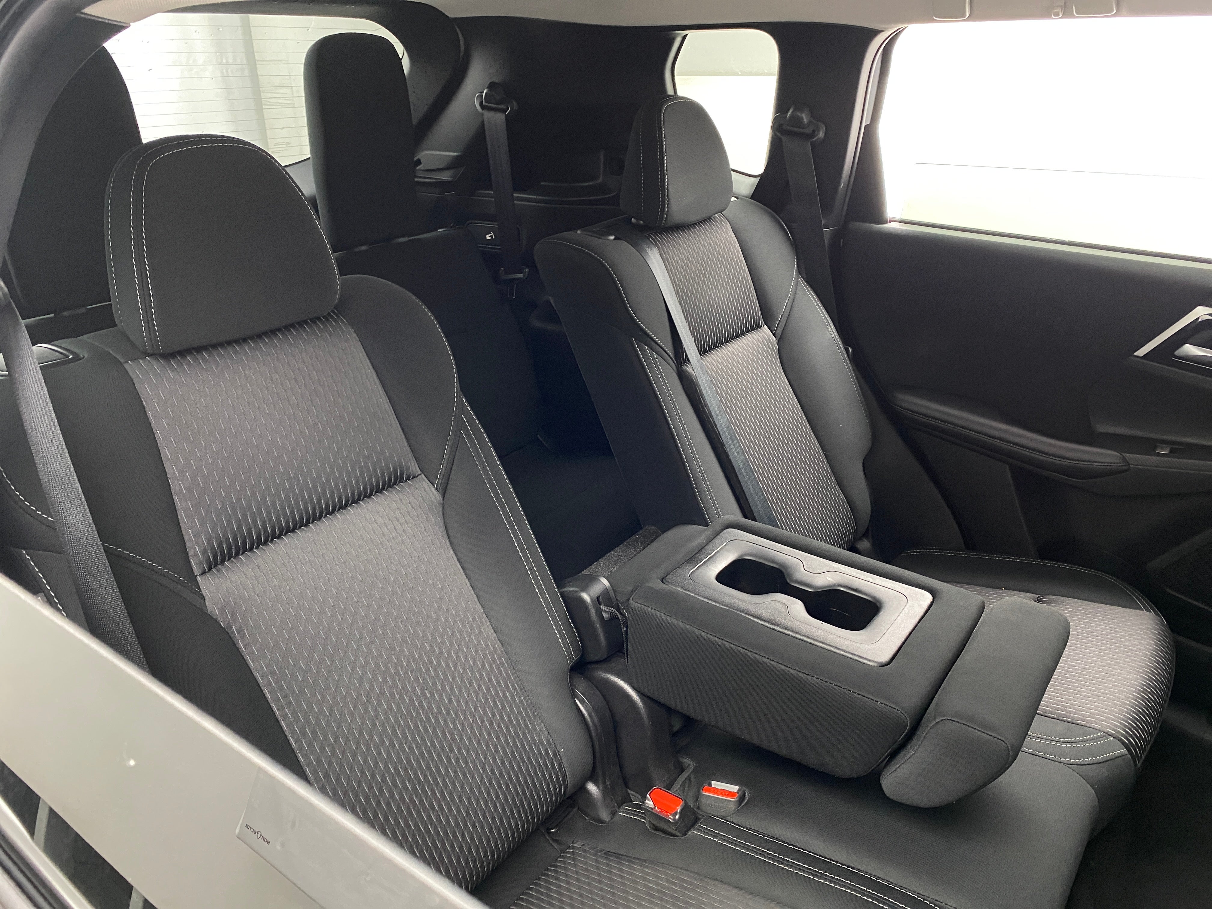 2024 Mitsubishi Outlander ES 6