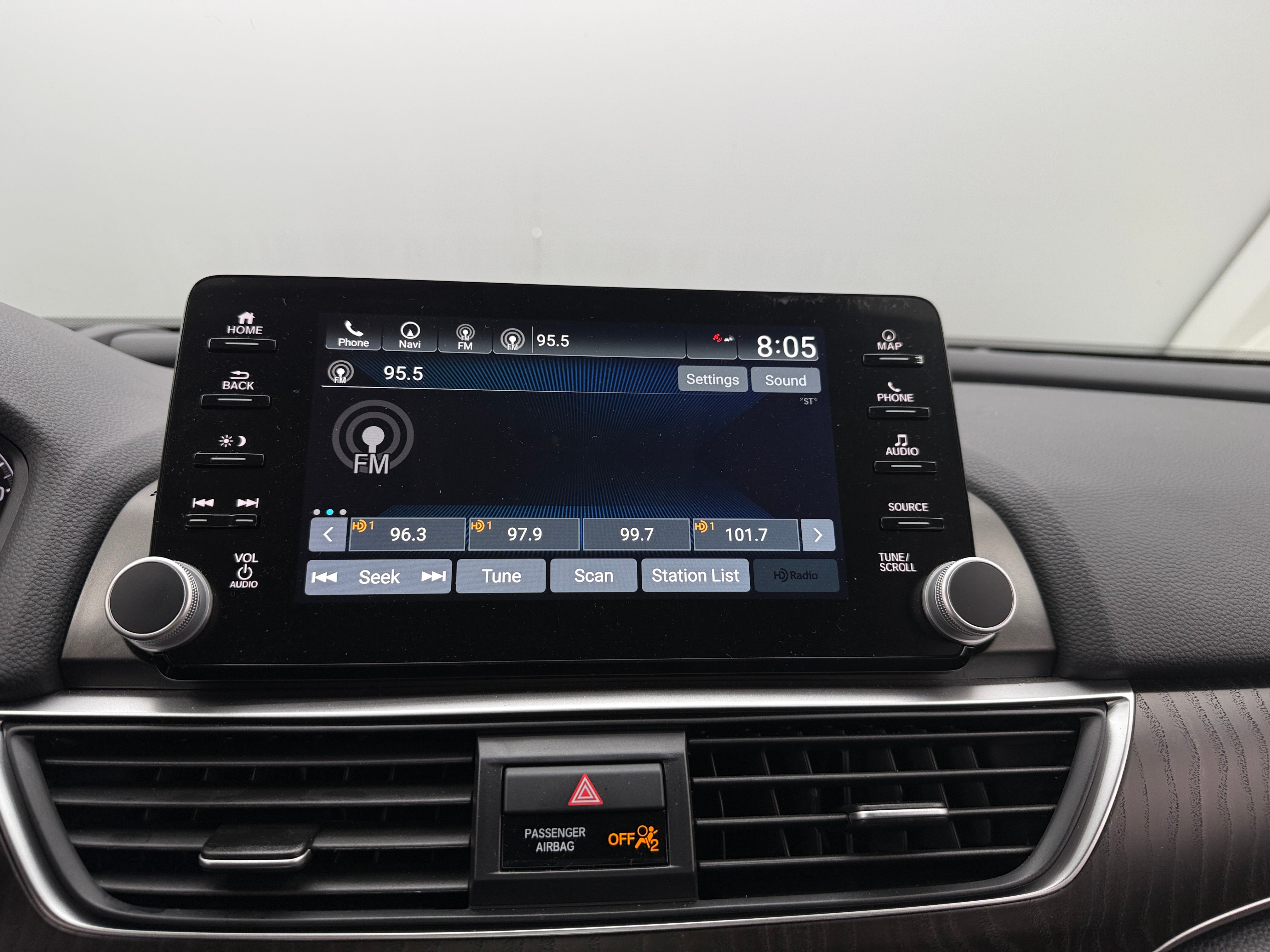 2022 Honda Accord Touring 3