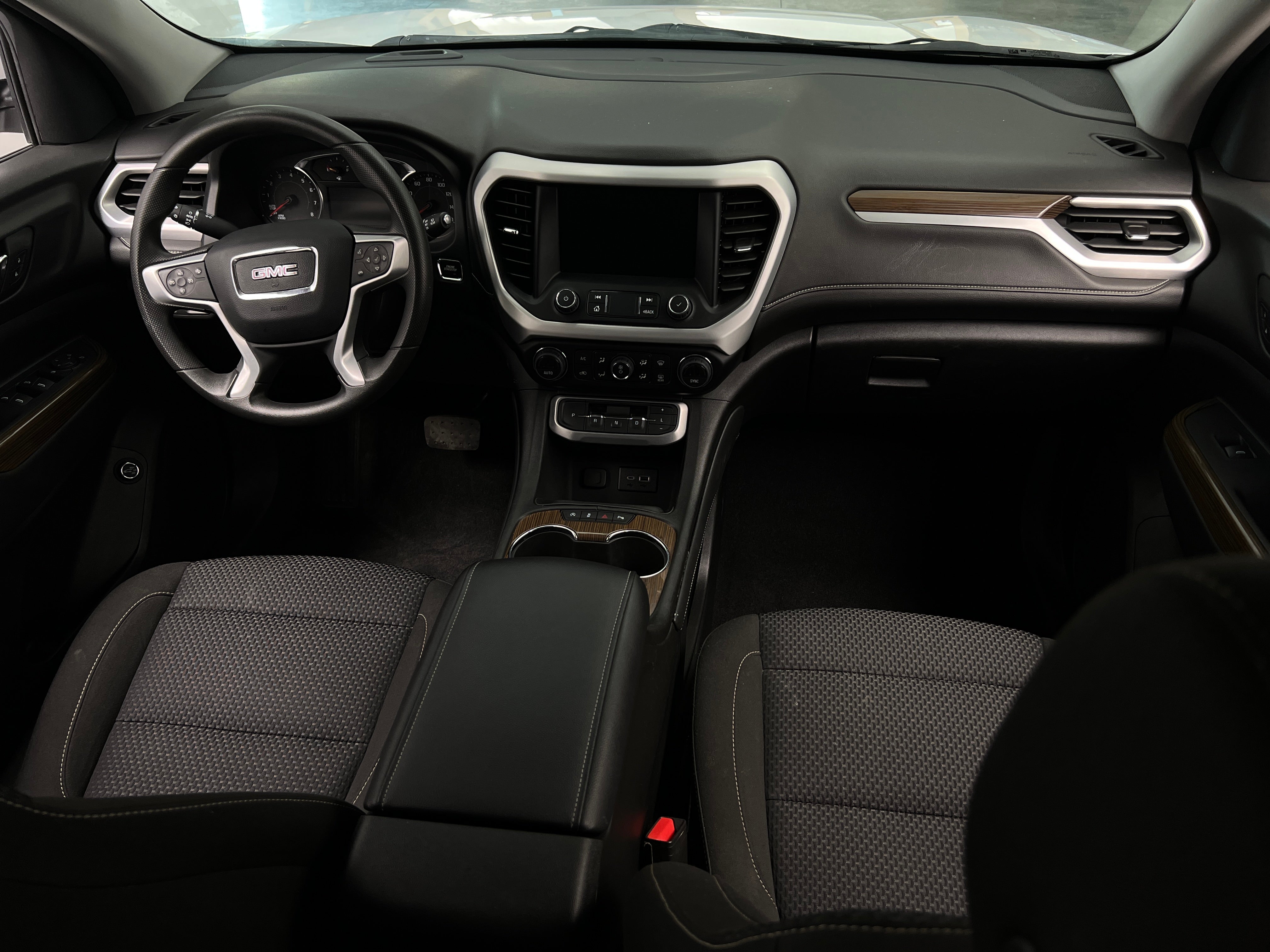 2023 GMC Acadia SLE 3