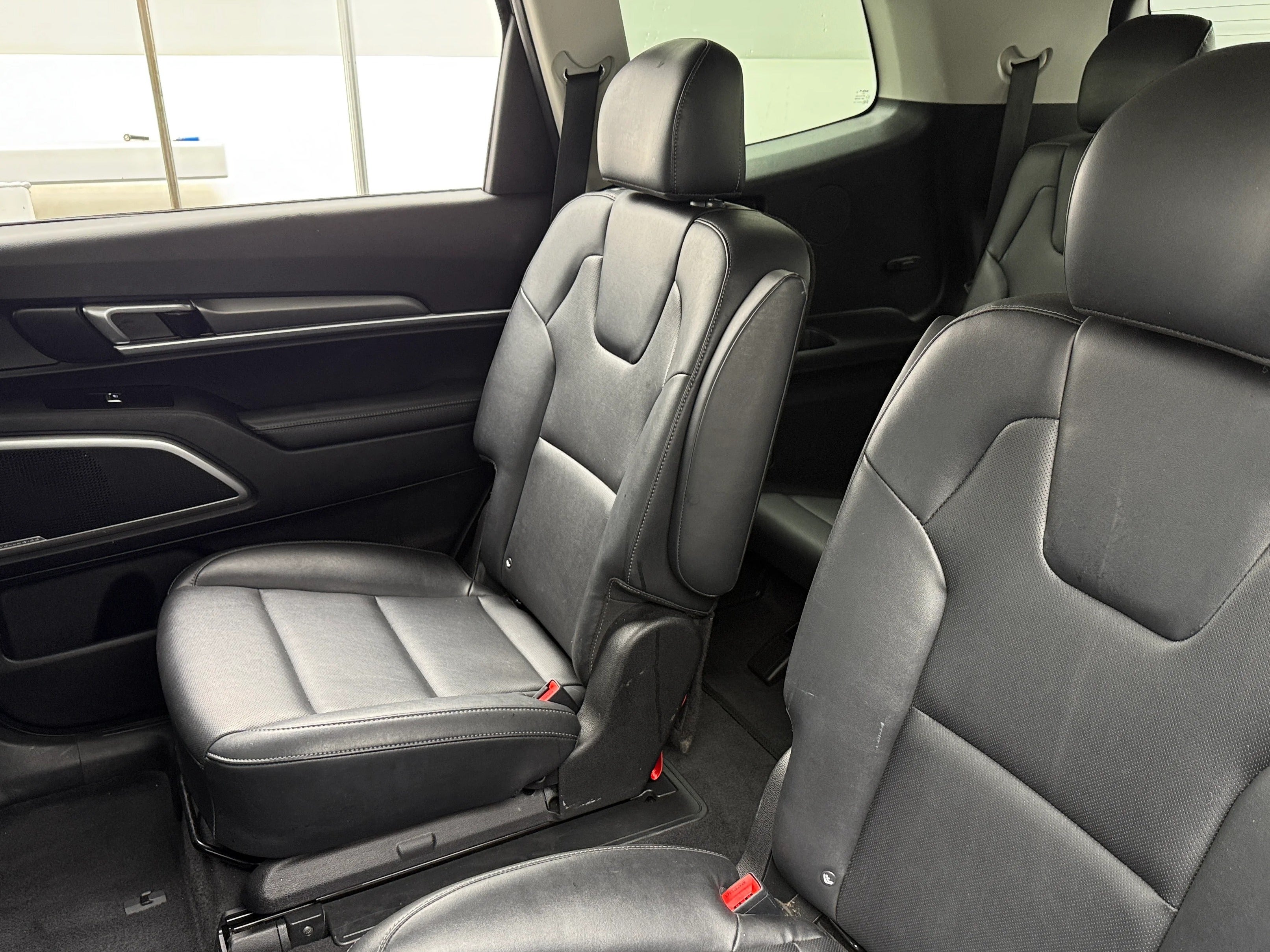2022 Kia Telluride S 5