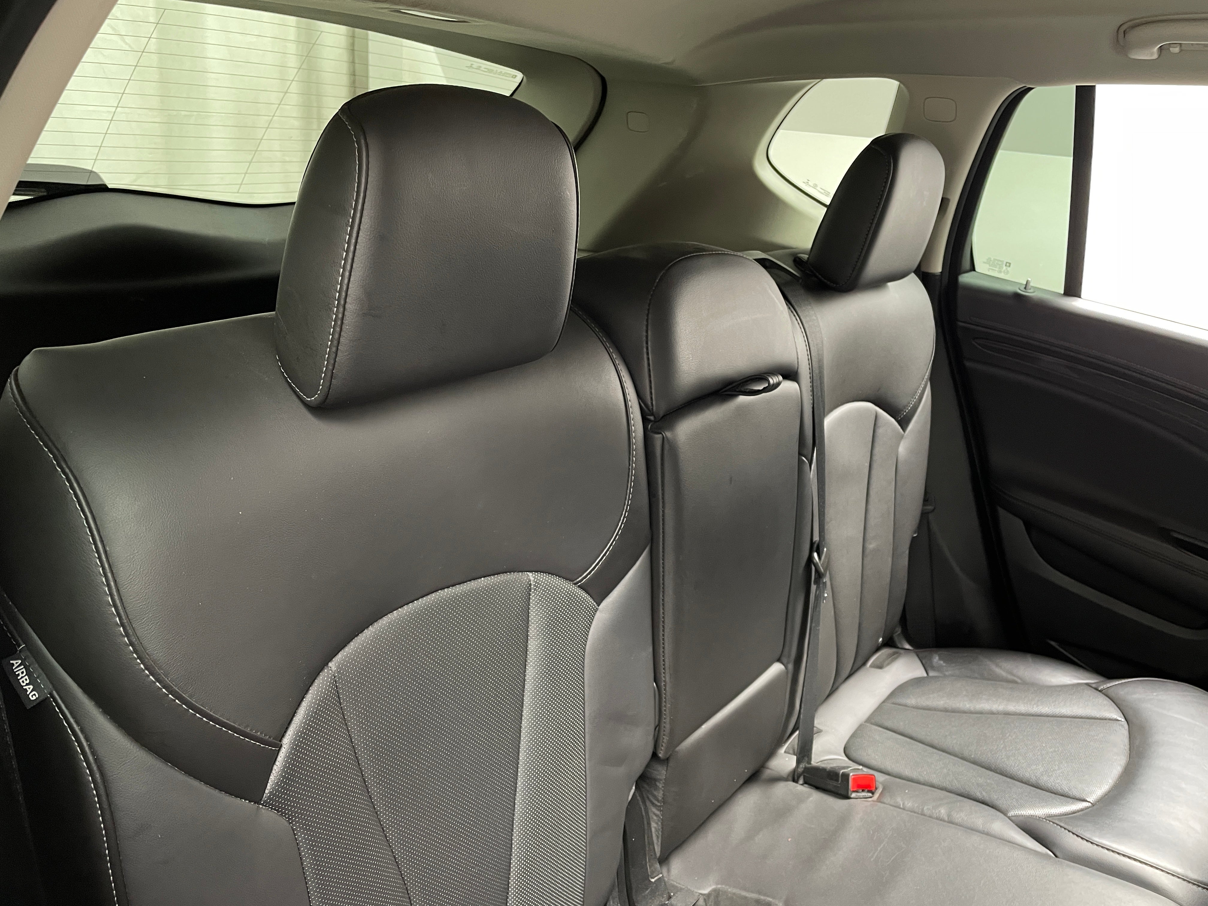 2019 Buick Envision Essence 5