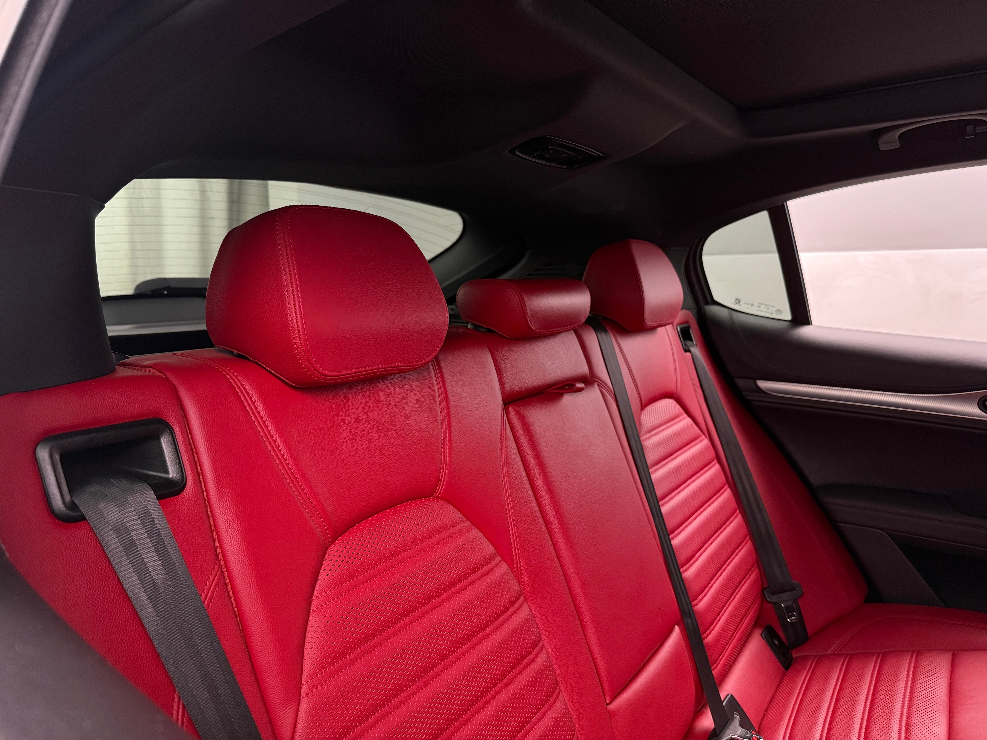2022 Alfa Romeo Stelvio Ti 5