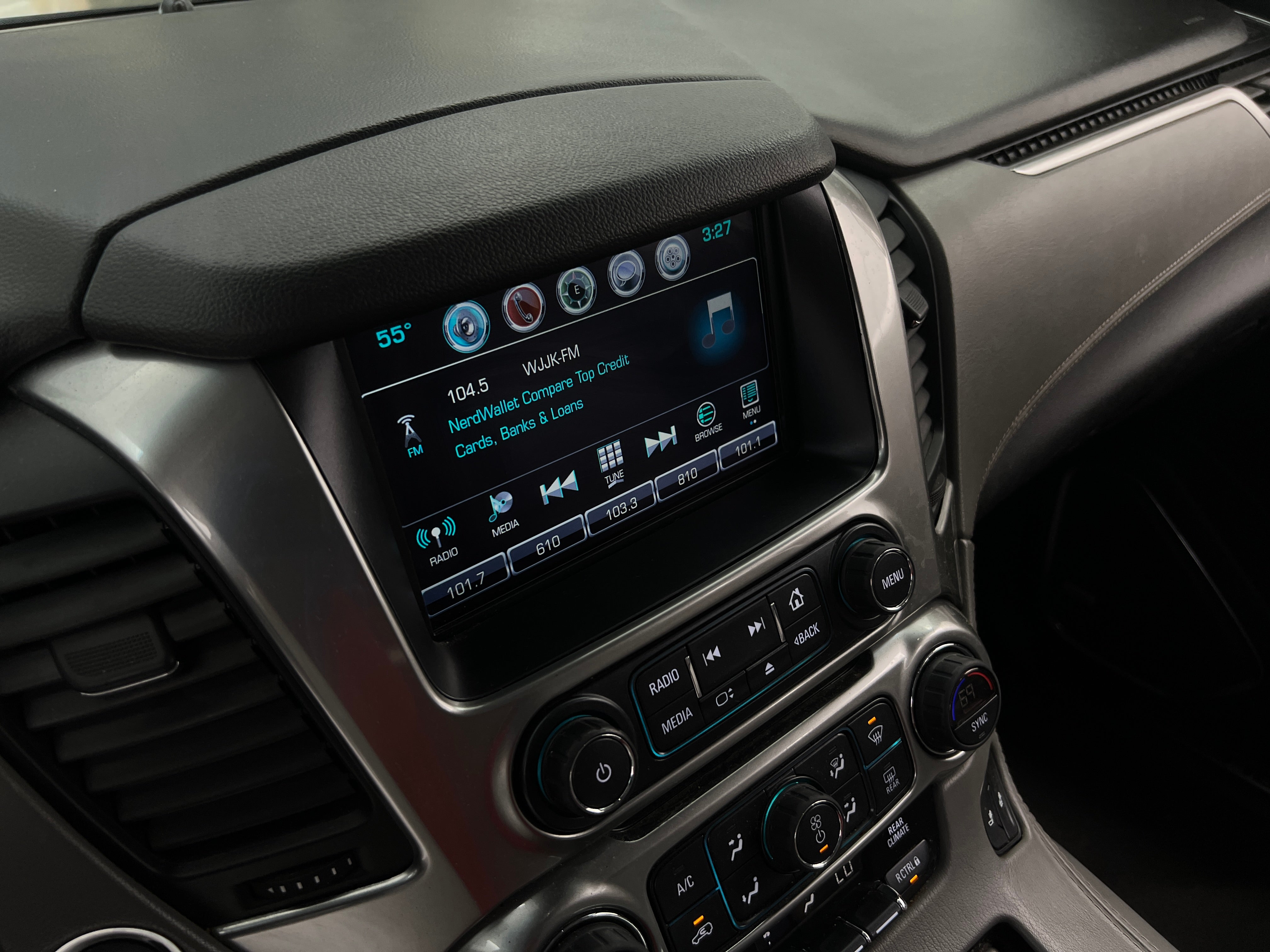 2020 Chevrolet Suburban LT 3