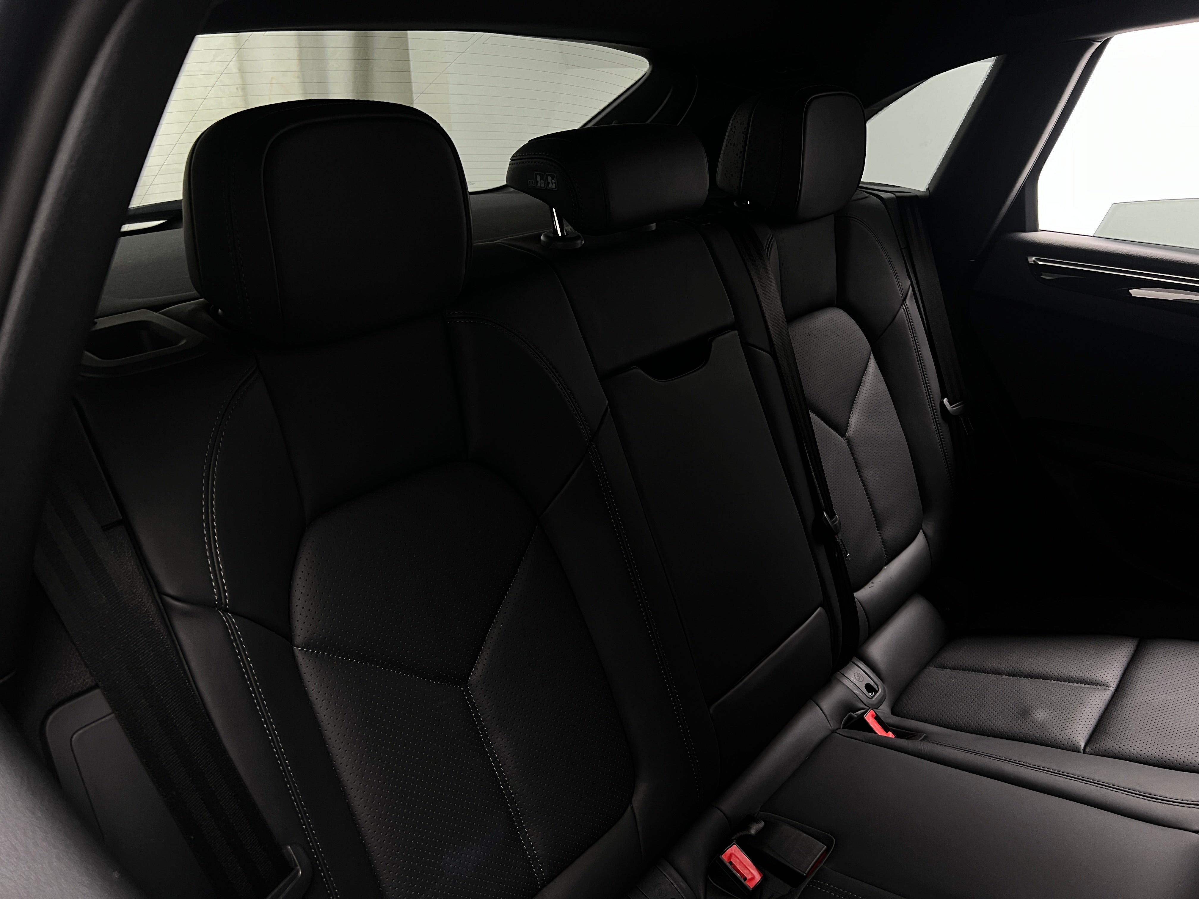 2022 Porsche Macan Base 5