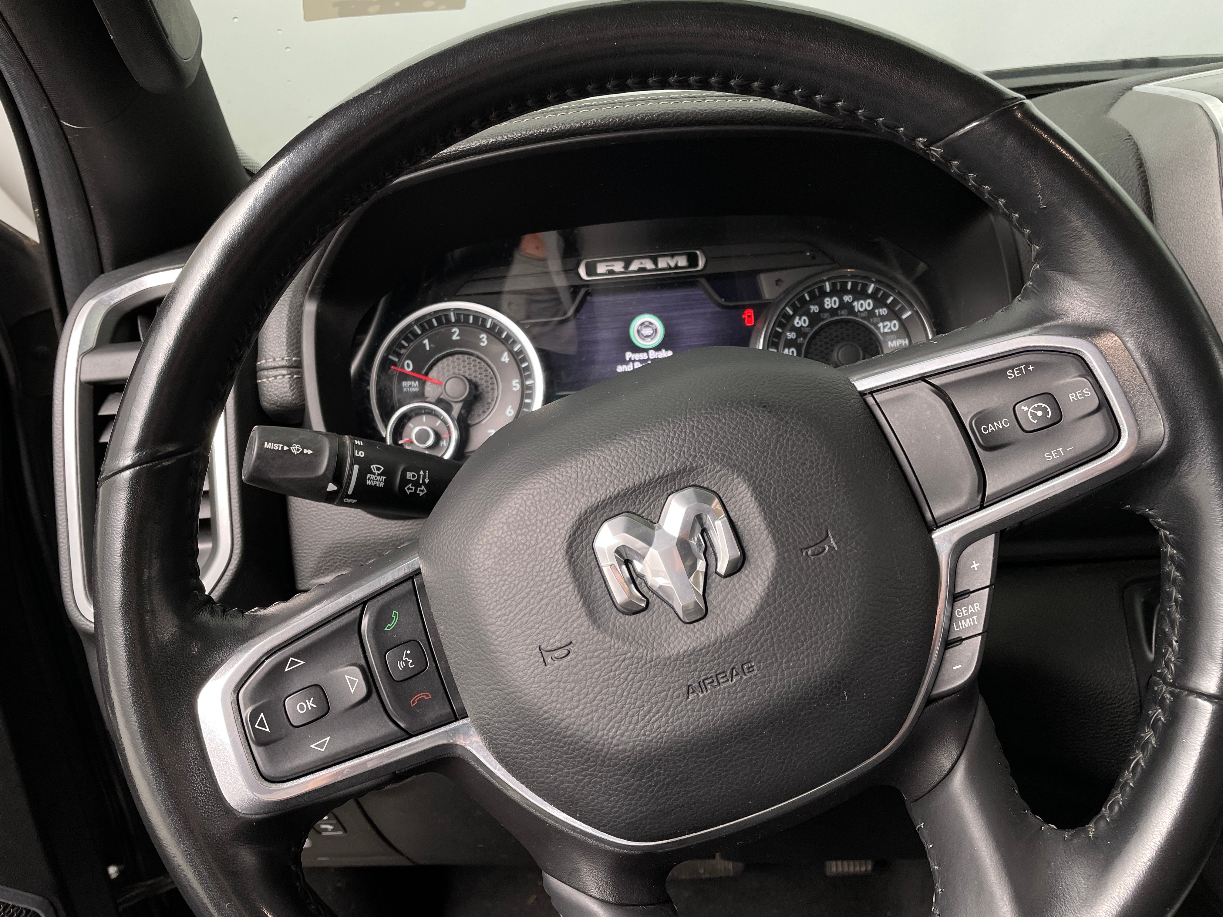 2022 RAM 1500 Laramie 4