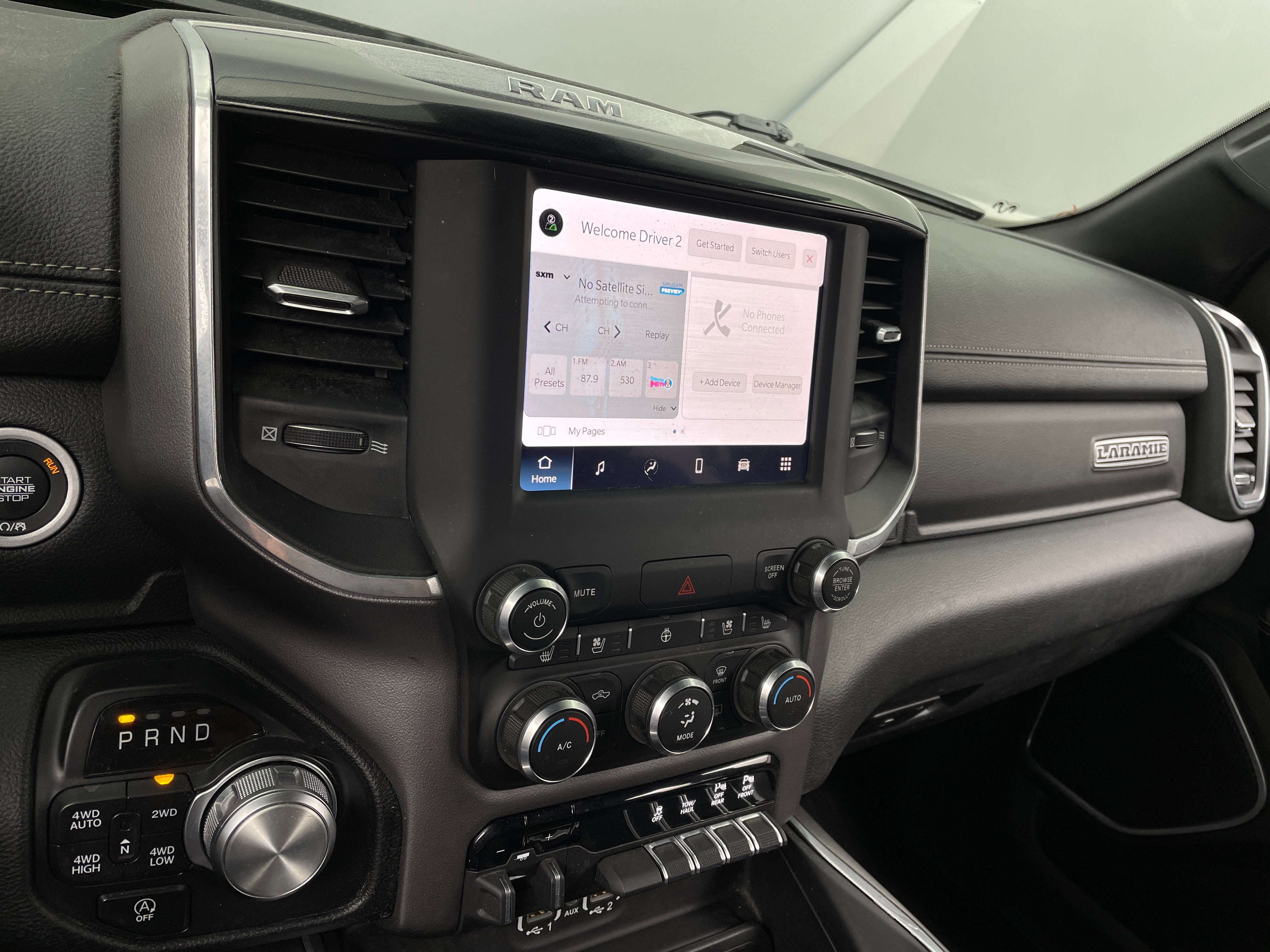 2022 RAM 1500 Laramie 3