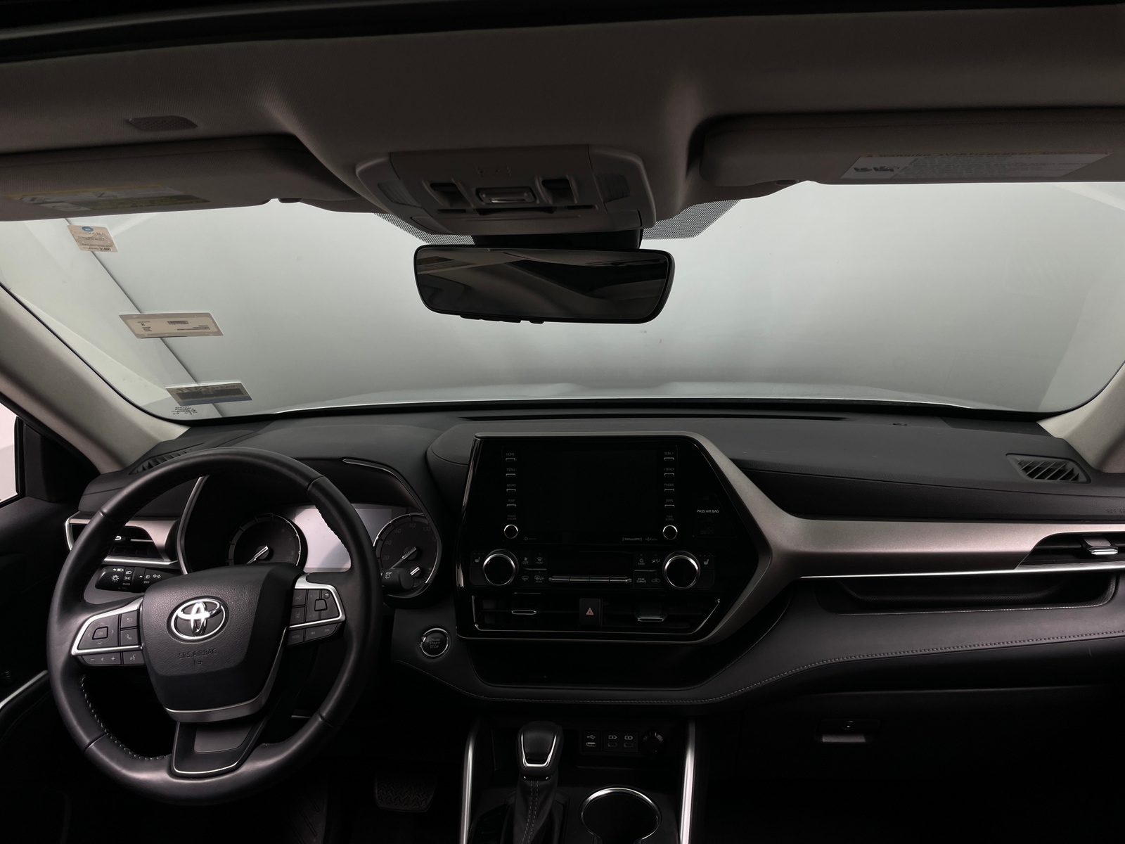 Thumbnail: 2022 Toyota Highlander - 2