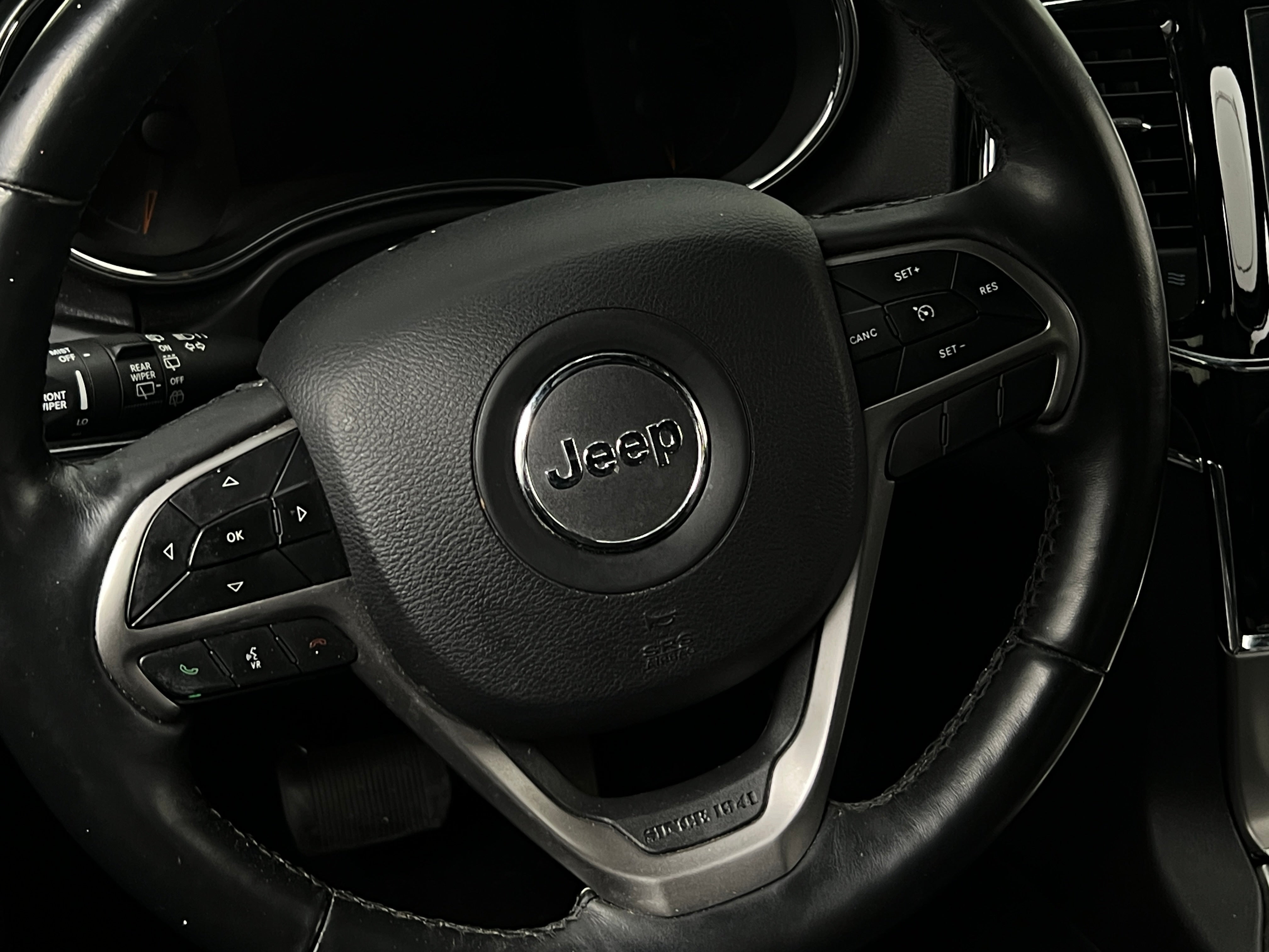 2019 Jeep Grand Cherokee Limited Edition 4