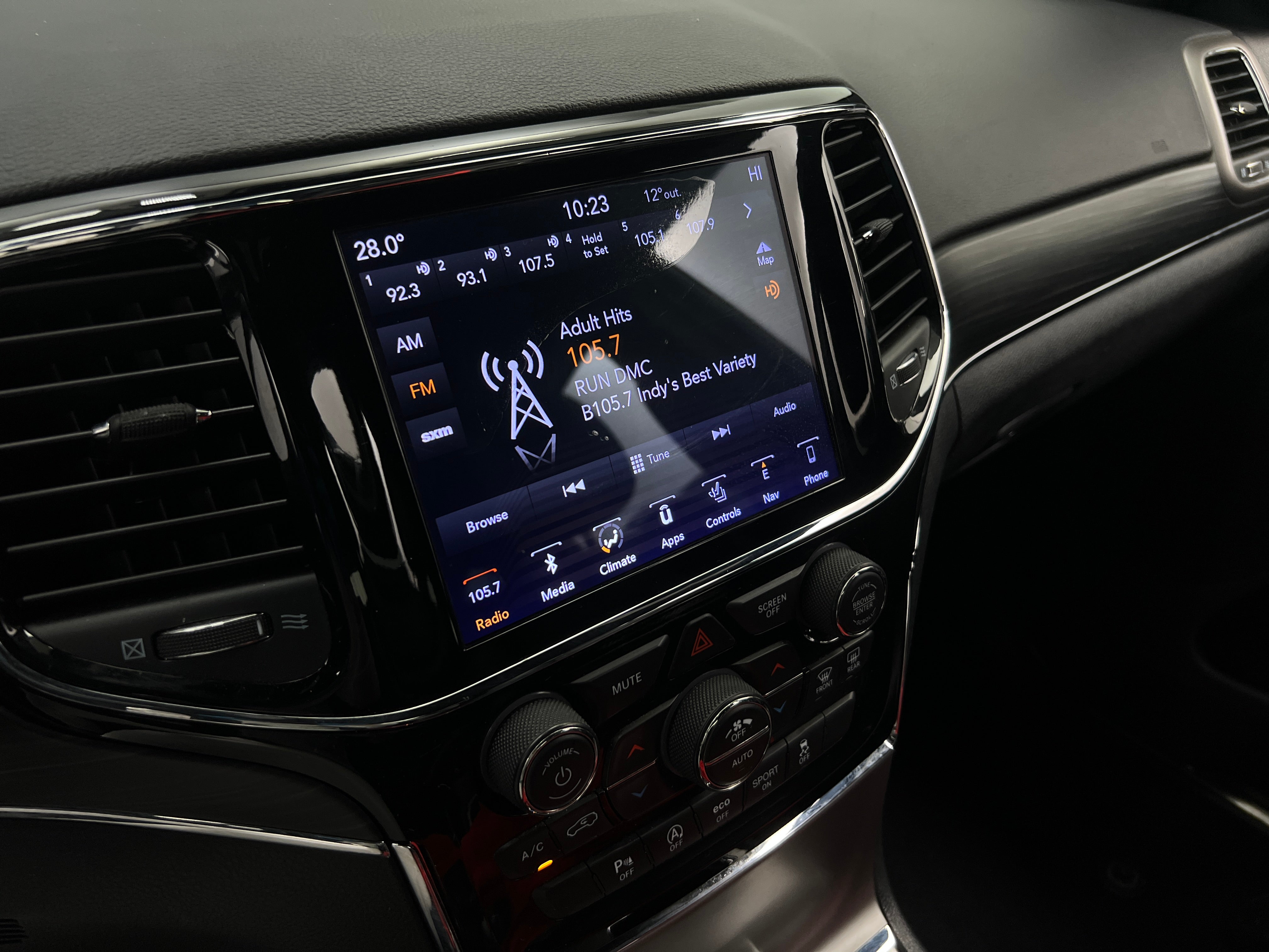2019 Jeep Grand Cherokee Limited Edition 3