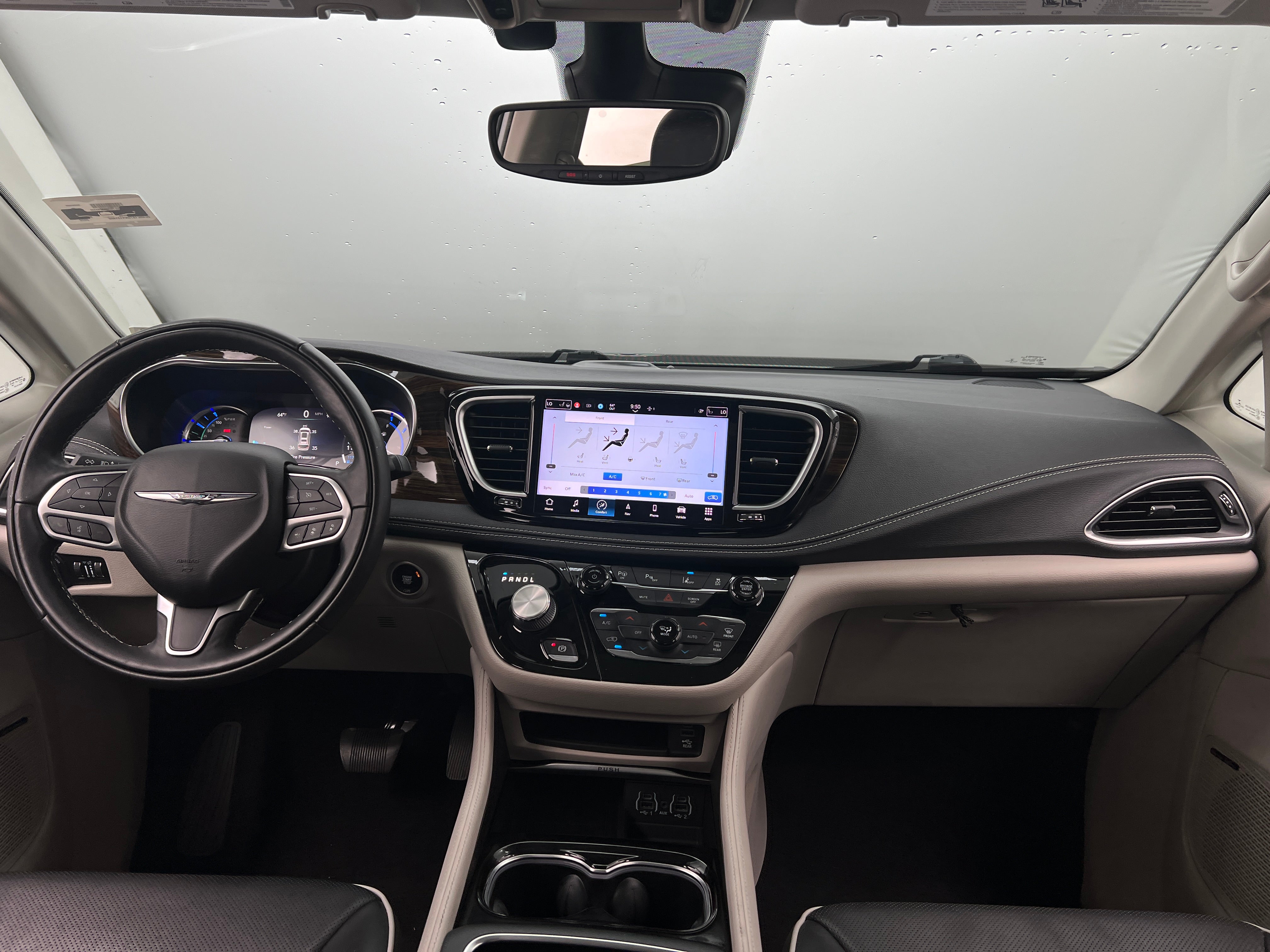 2022 Chrysler Pacifica Hybrid Limited 3
