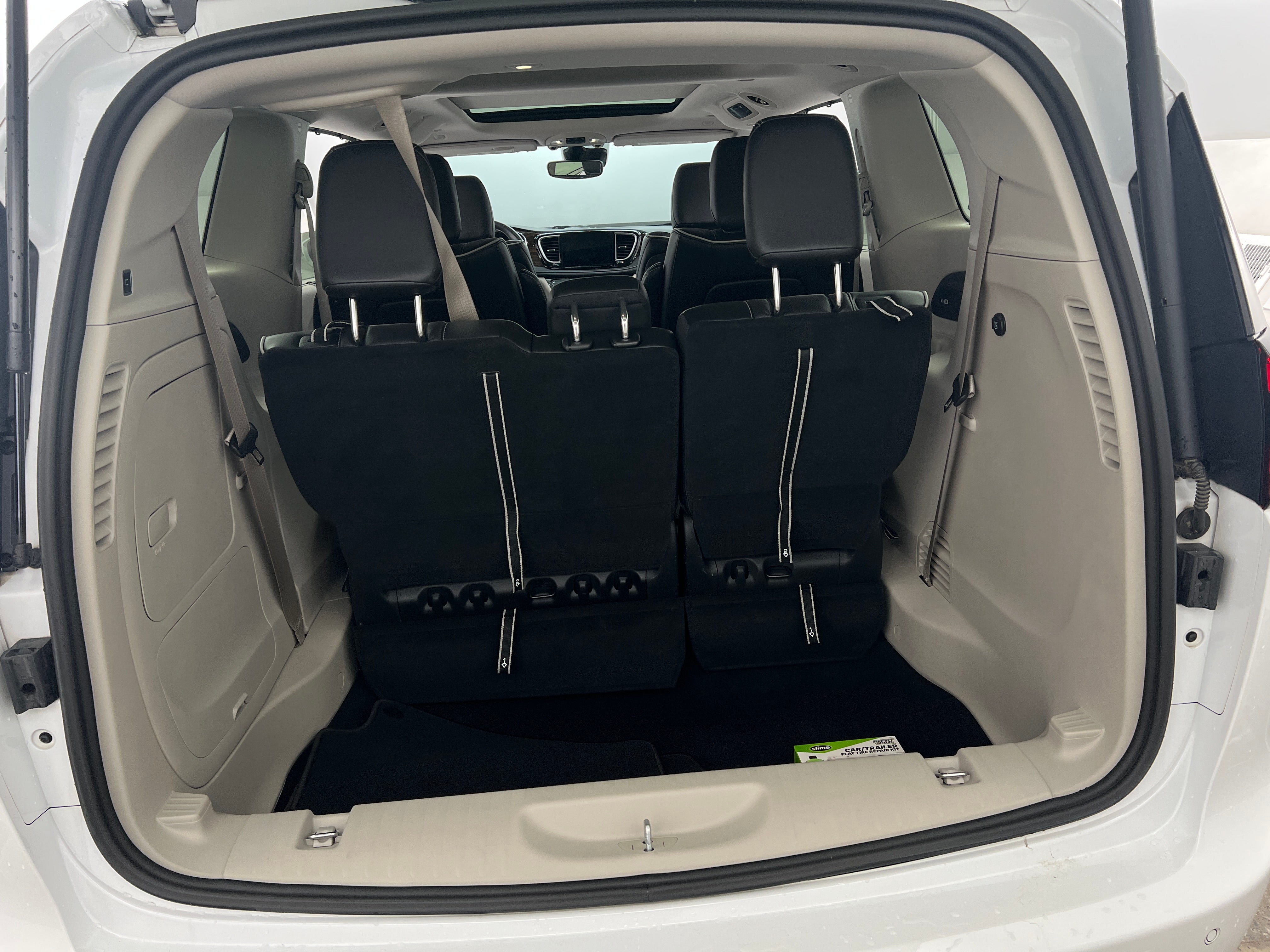 2022 Chrysler Pacifica Hybrid Limited 7