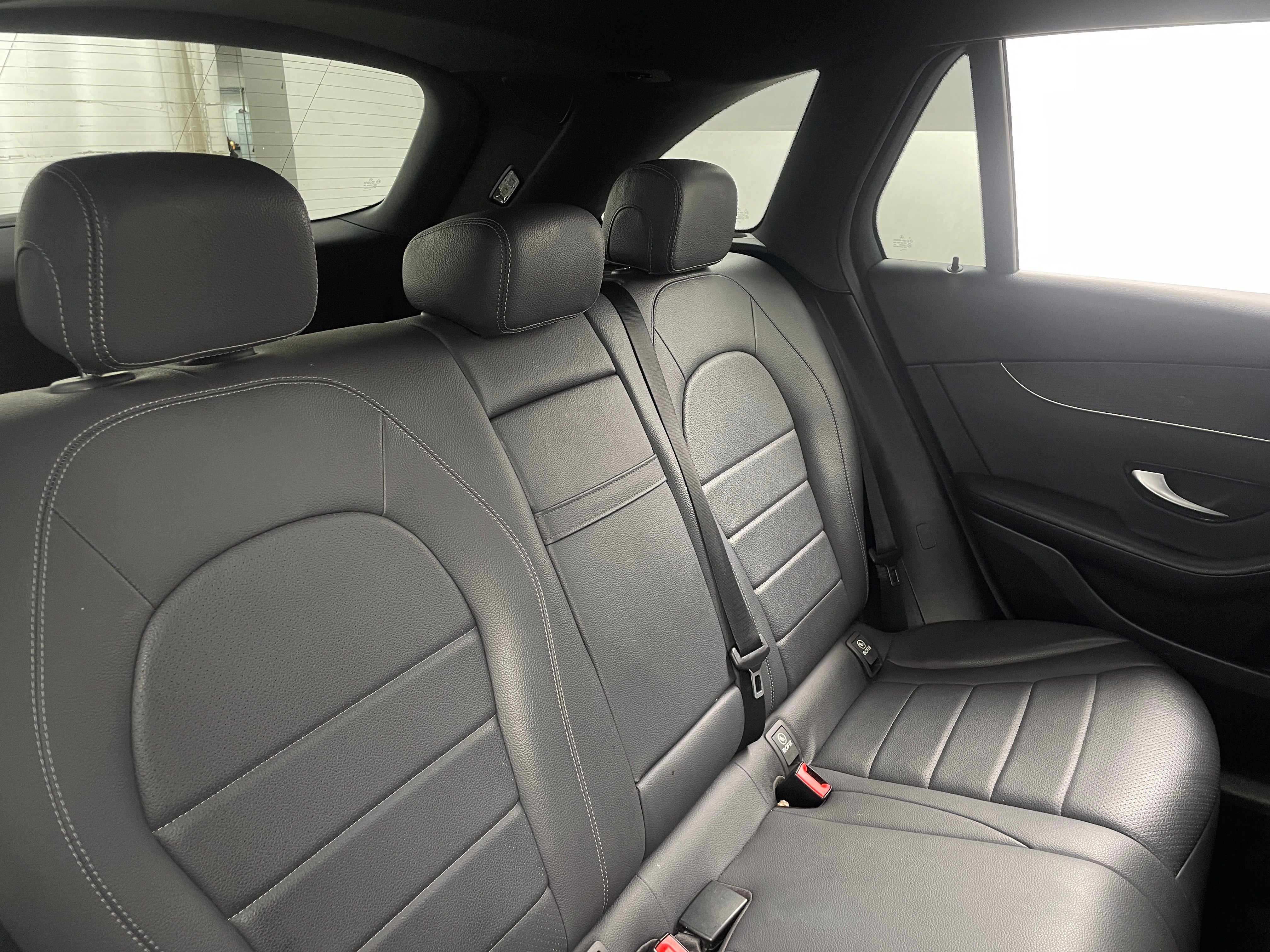 2020 Mercedes-Benz GLC 300 5