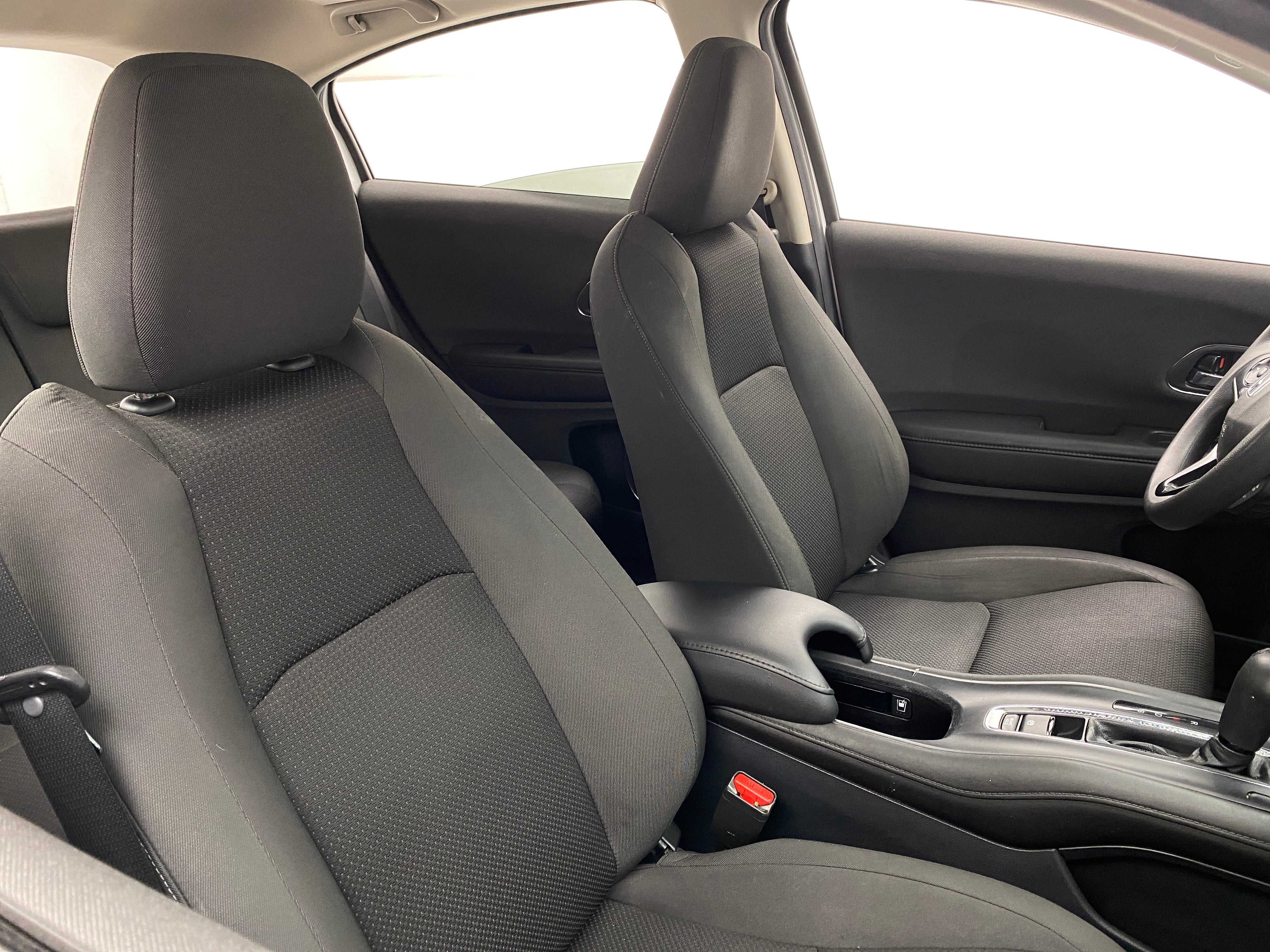 2022 Honda HR-V EX 2