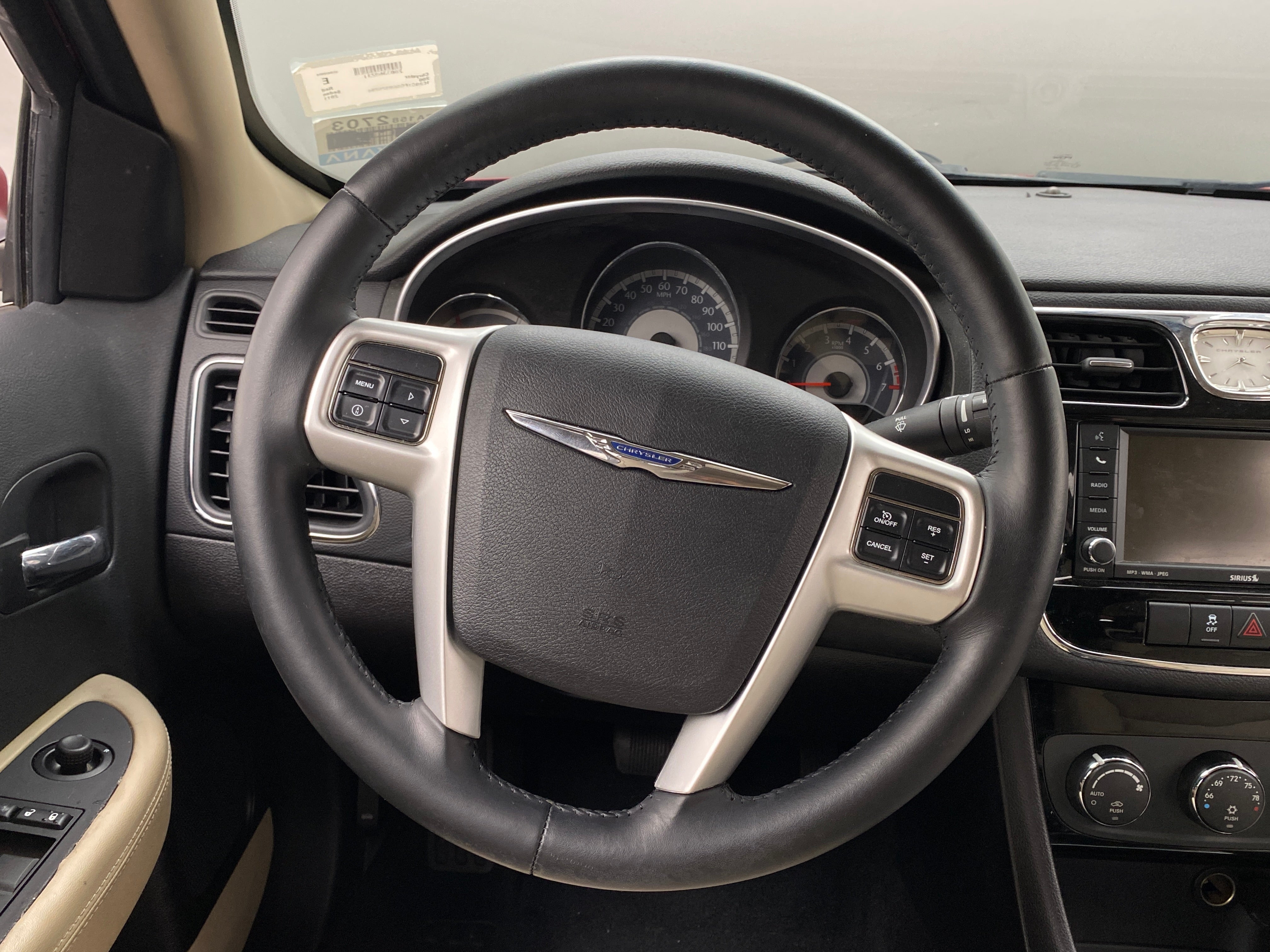 2011 Chrysler 200 Touring 5