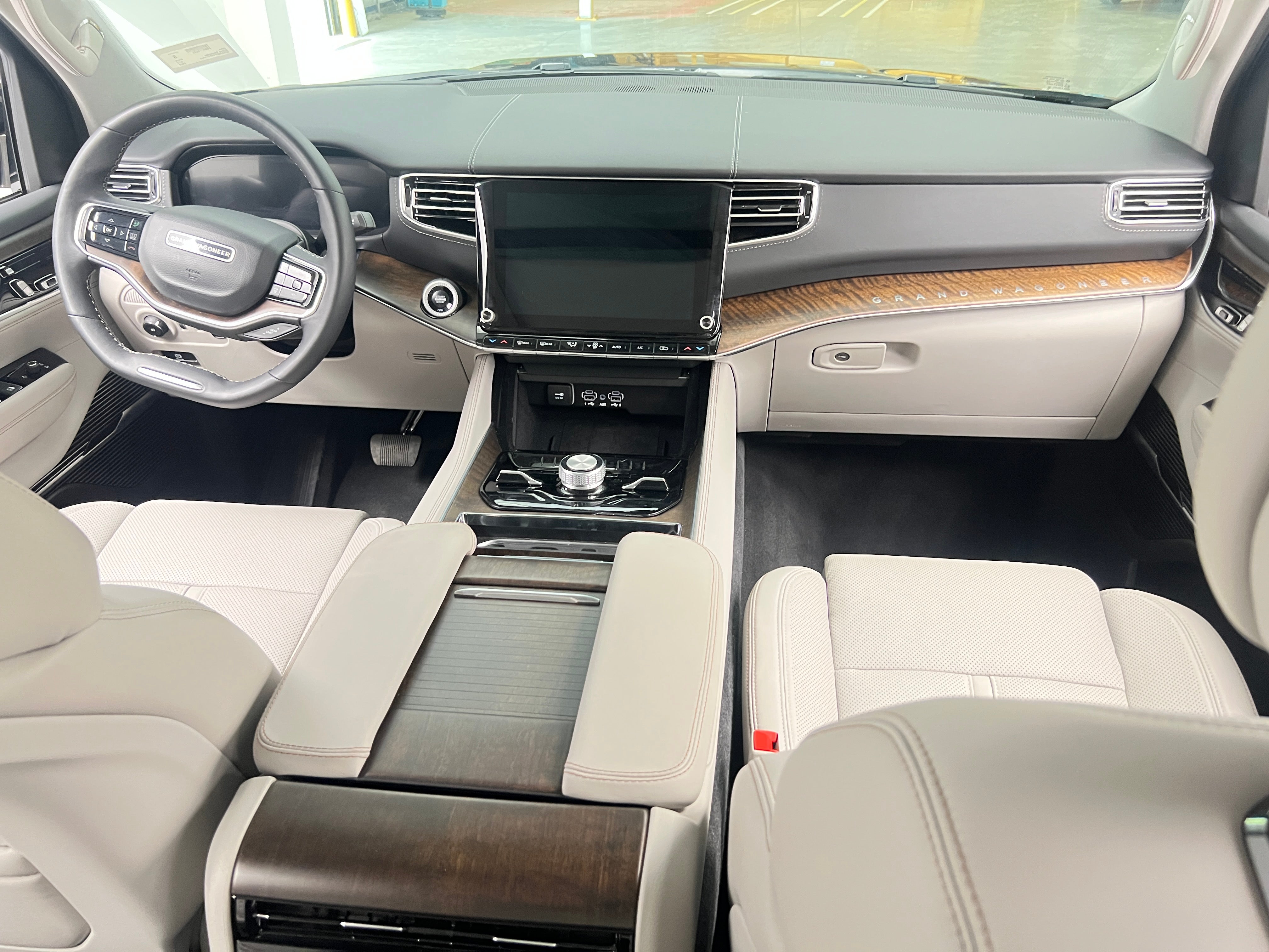 2024 Jeep Grand Wagoneer  2