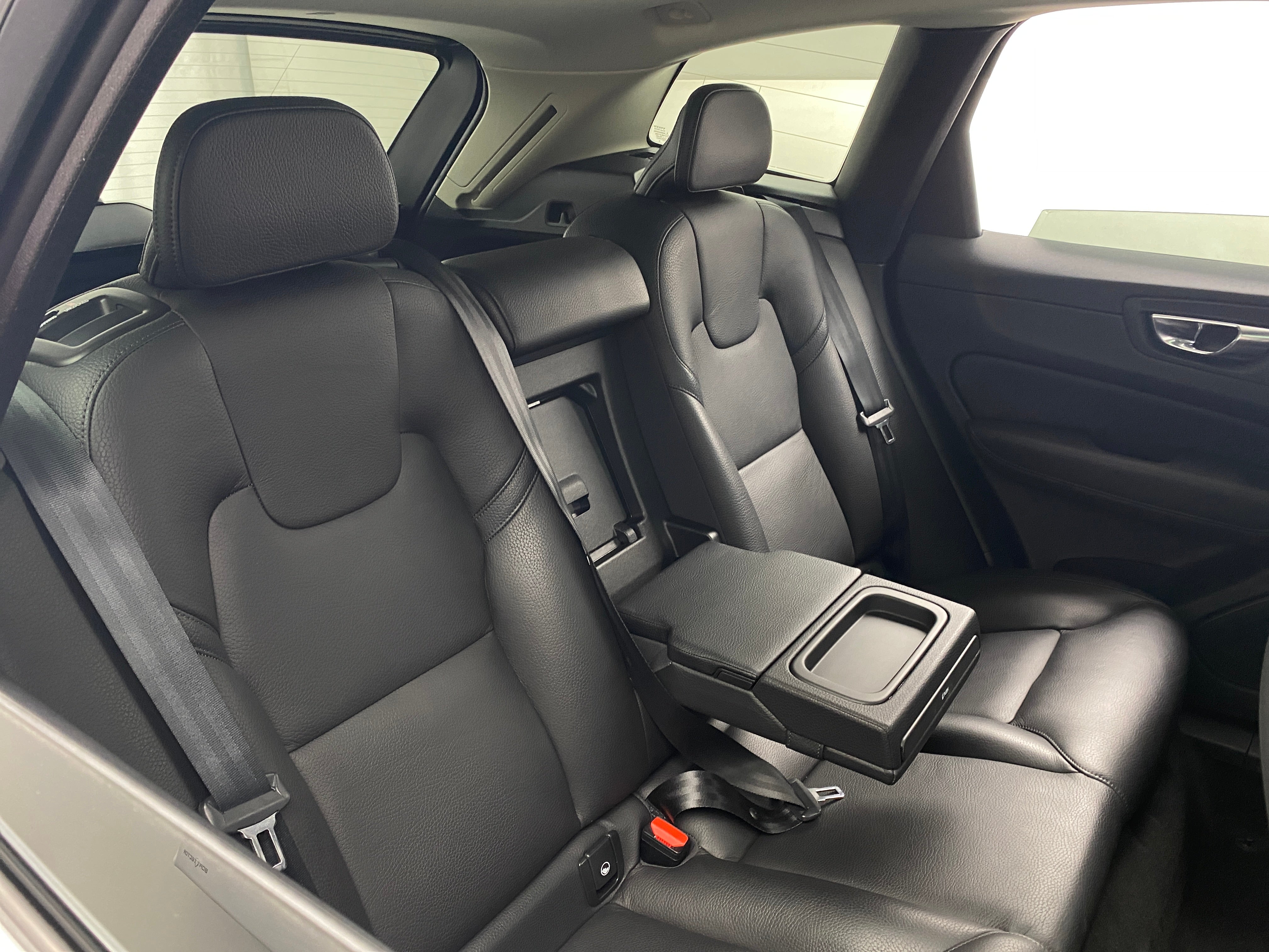 2020 Volvo XC60 T6 Momentum 5