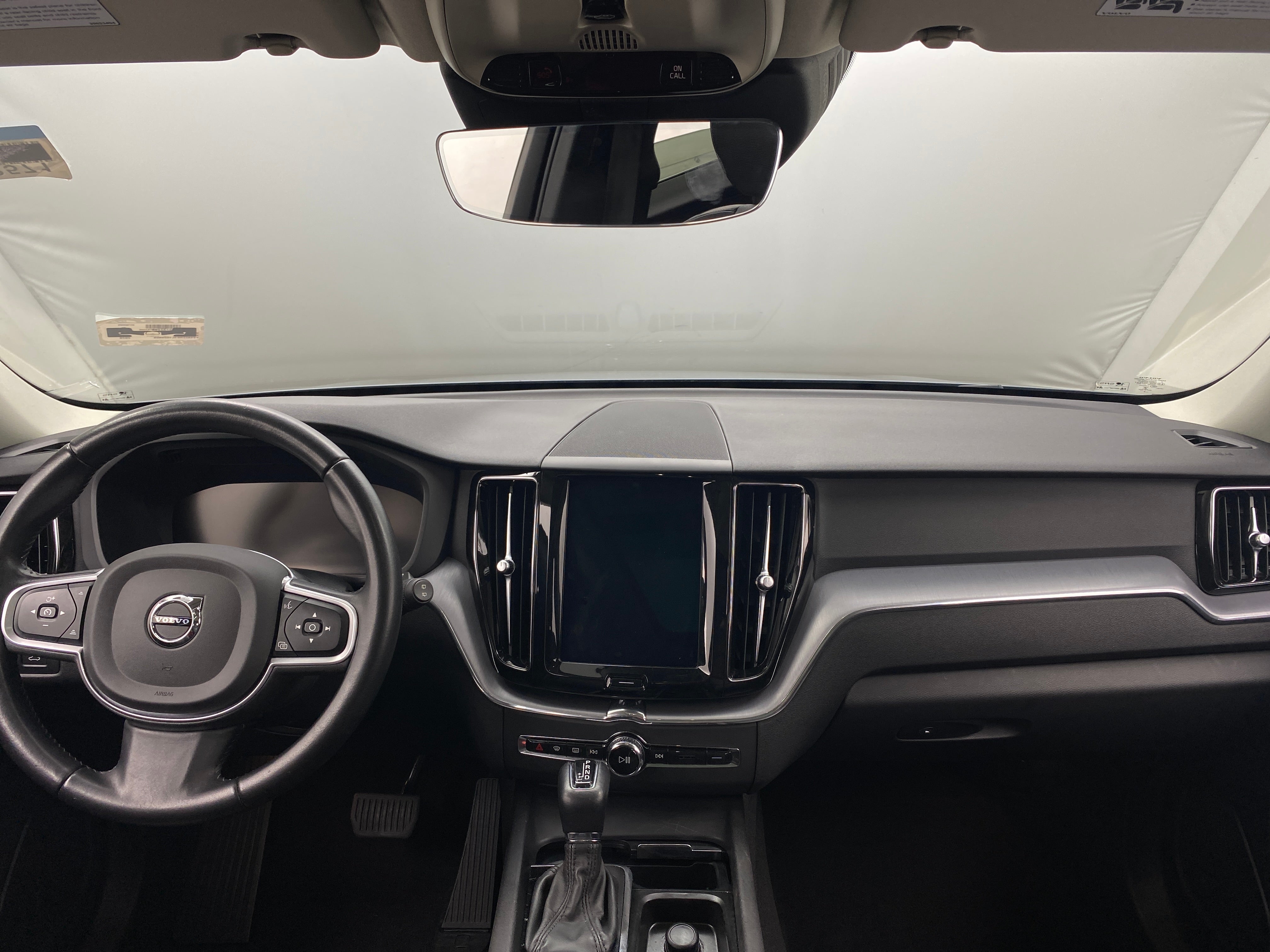 2020 Volvo XC60 T6 Momentum 2