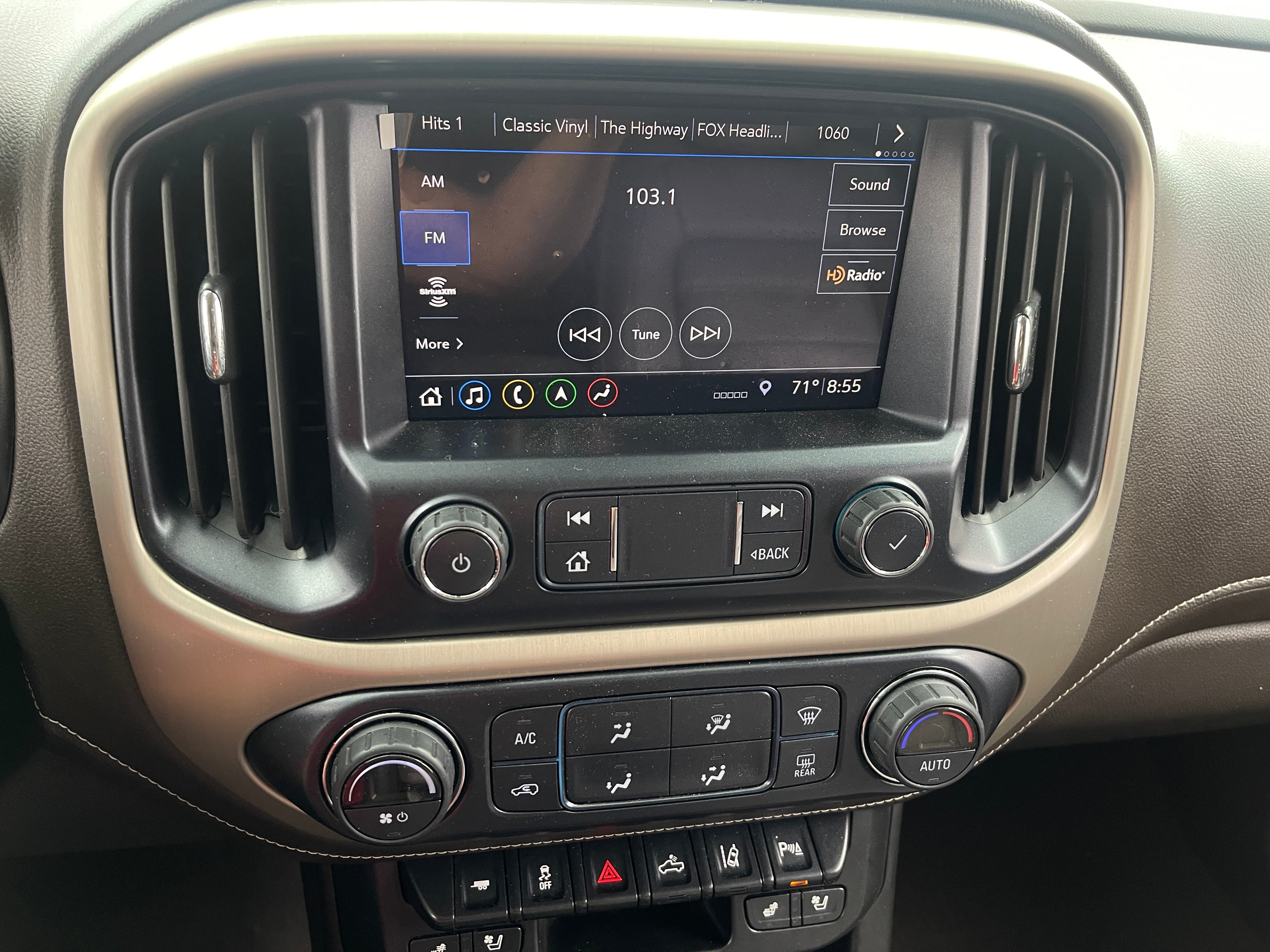 2021 GMC Canyon Denali 3